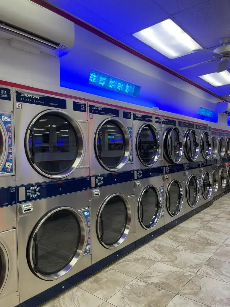 COIN Less LAUNDRY thumbnail 3