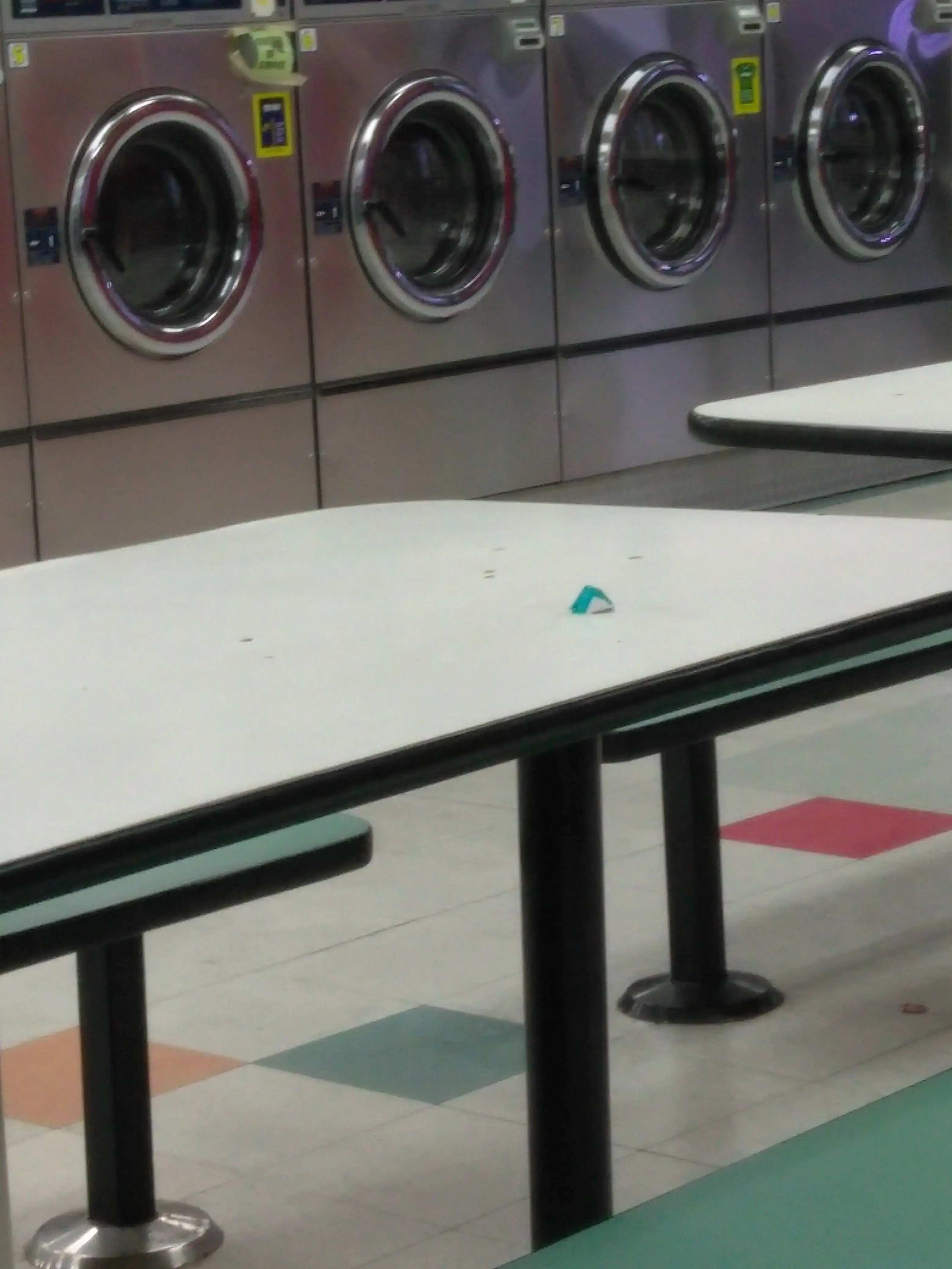 COIN Less LAUNDRY - Image 14