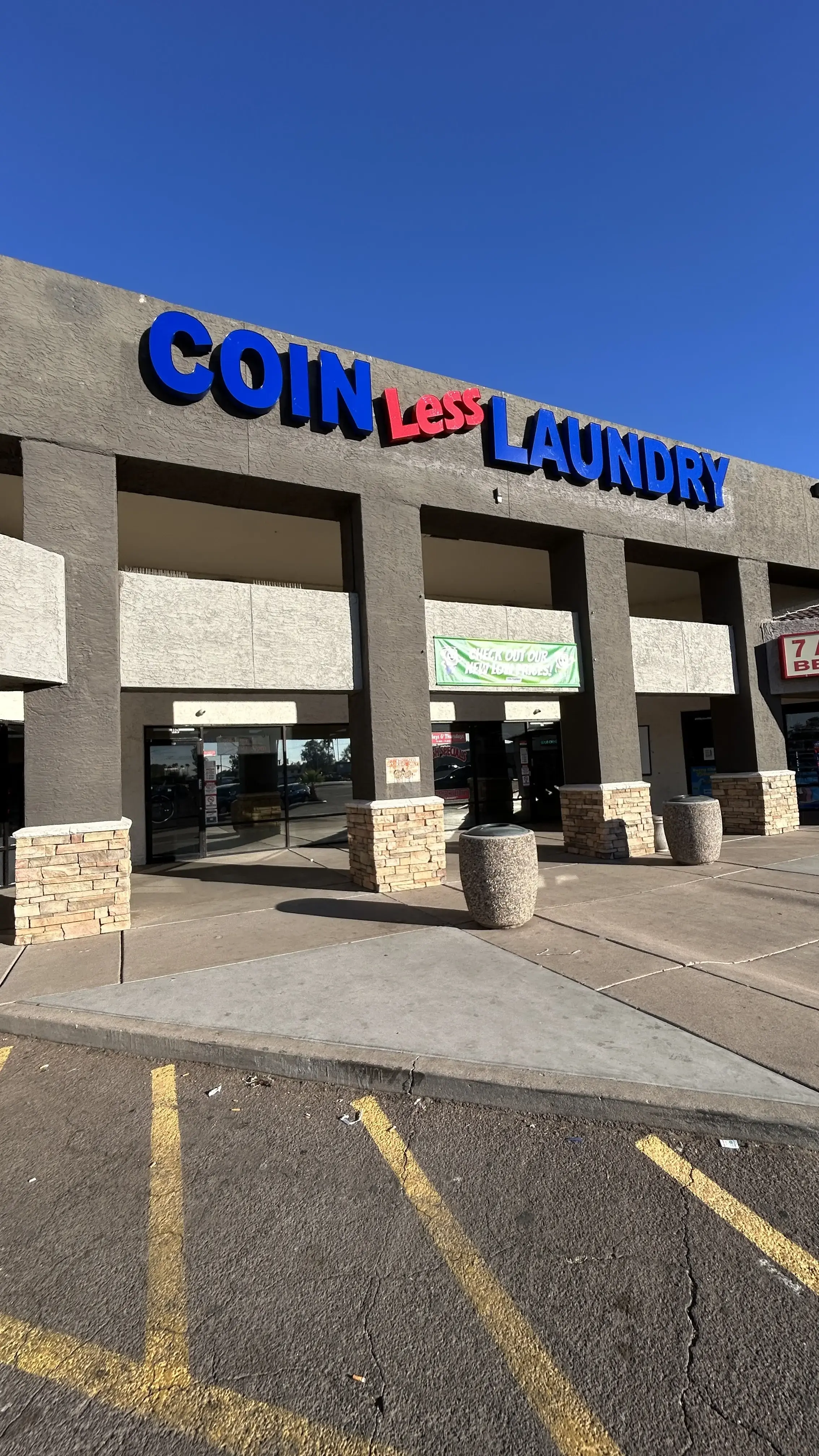 COIN Less LAUNDRY thumbnail 3