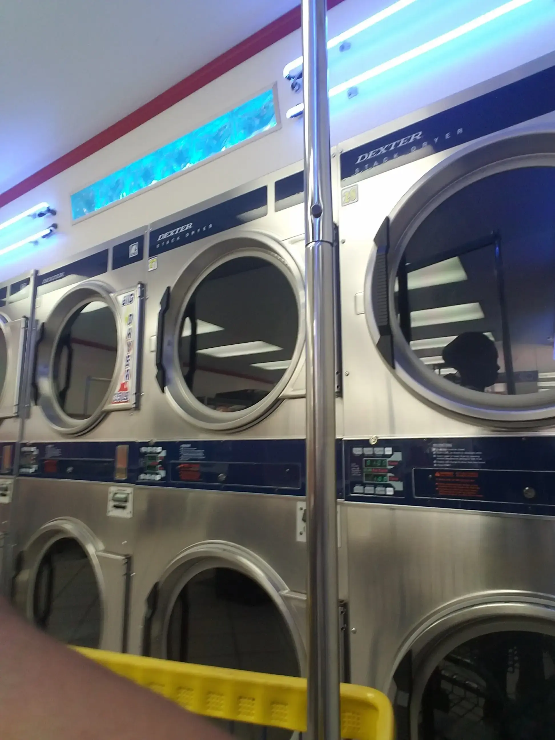 COIN Less LAUNDRY thumbnail 14