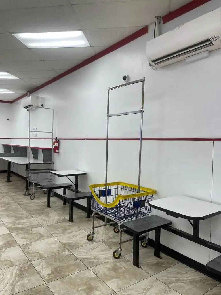 COIN Less LAUNDRY - Image 6