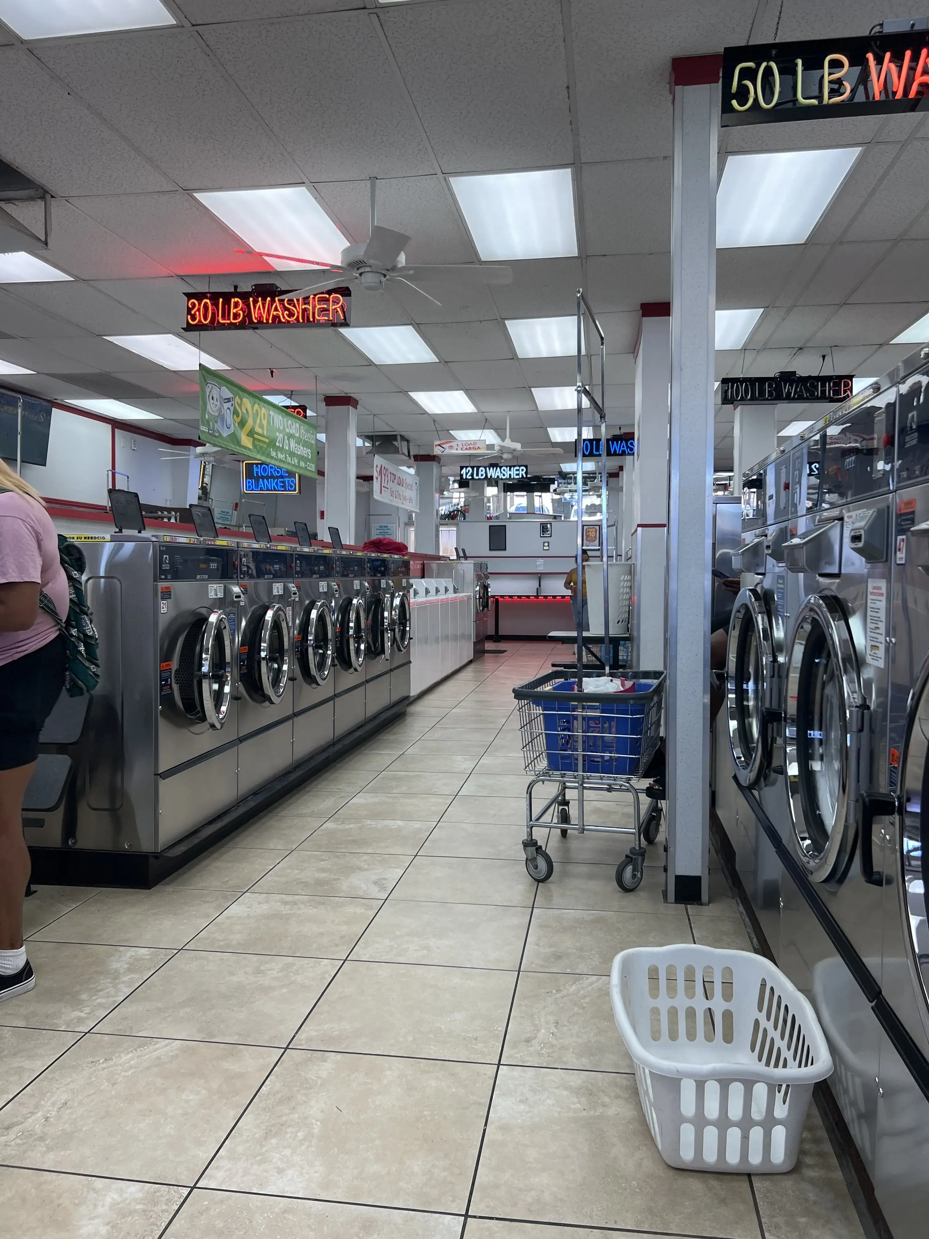 COIN Less LAUNDRY - Image 6