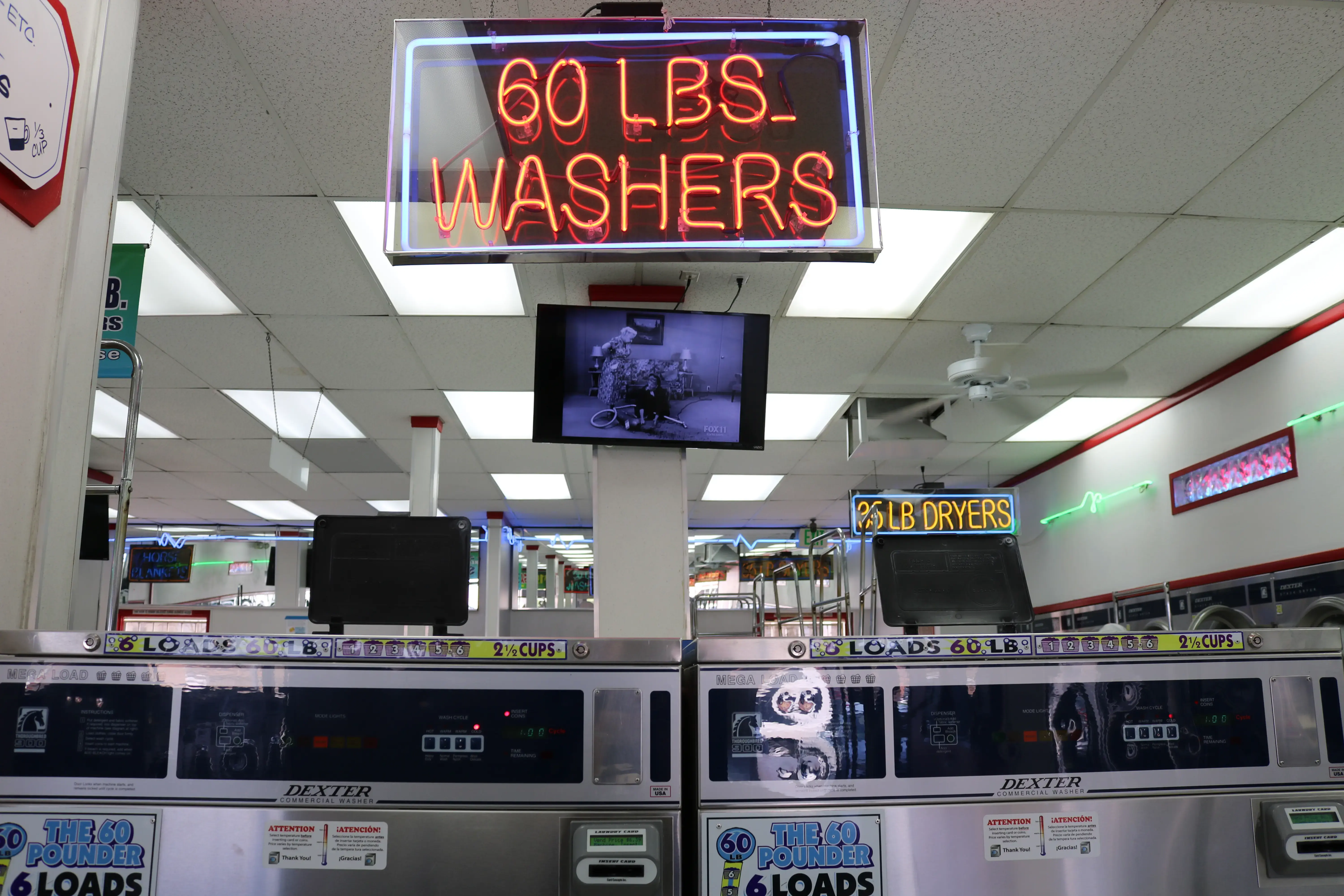 COIN Less LAUNDRY - Image 20