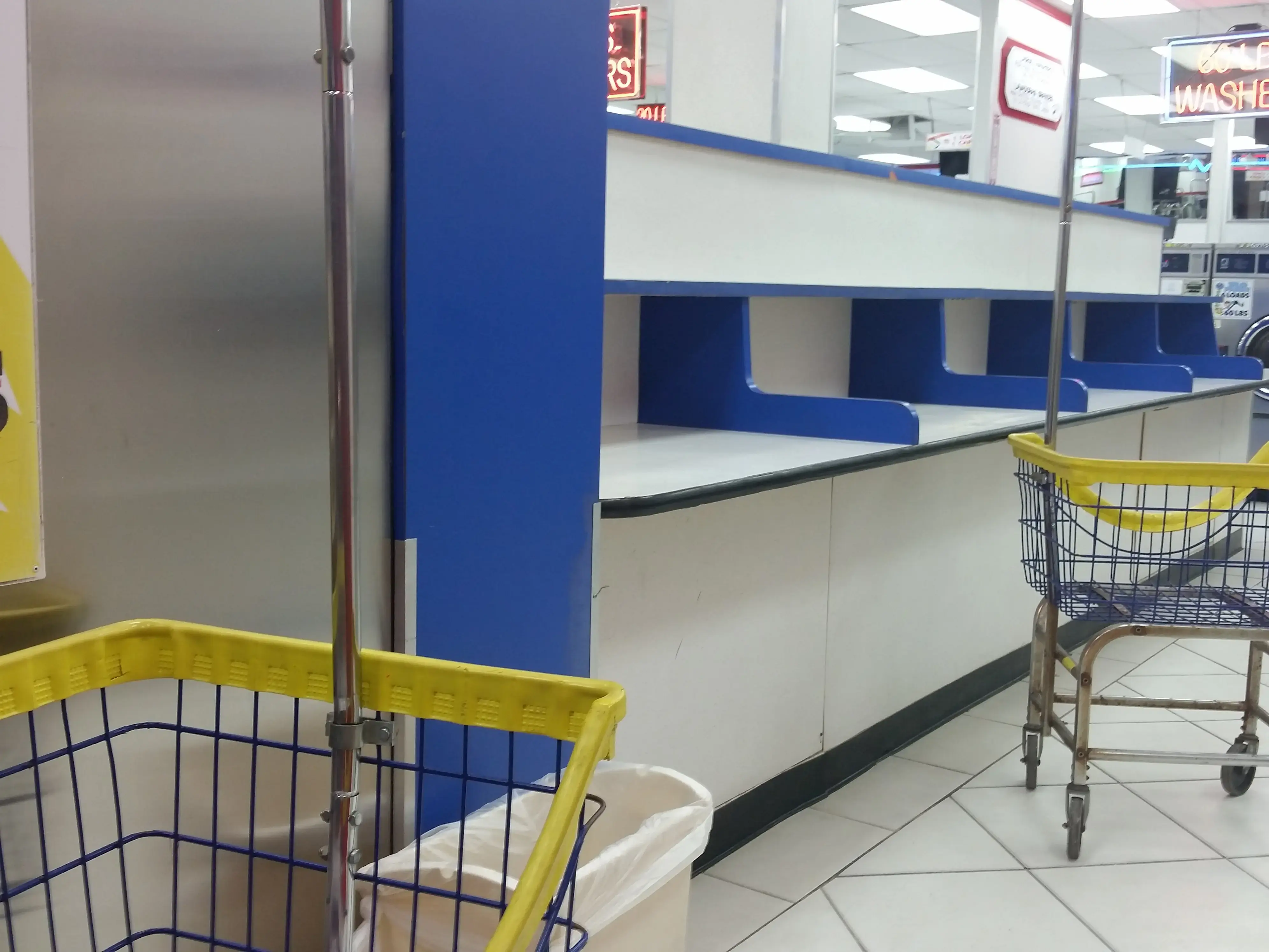 COIN Less LAUNDRY - Image 16