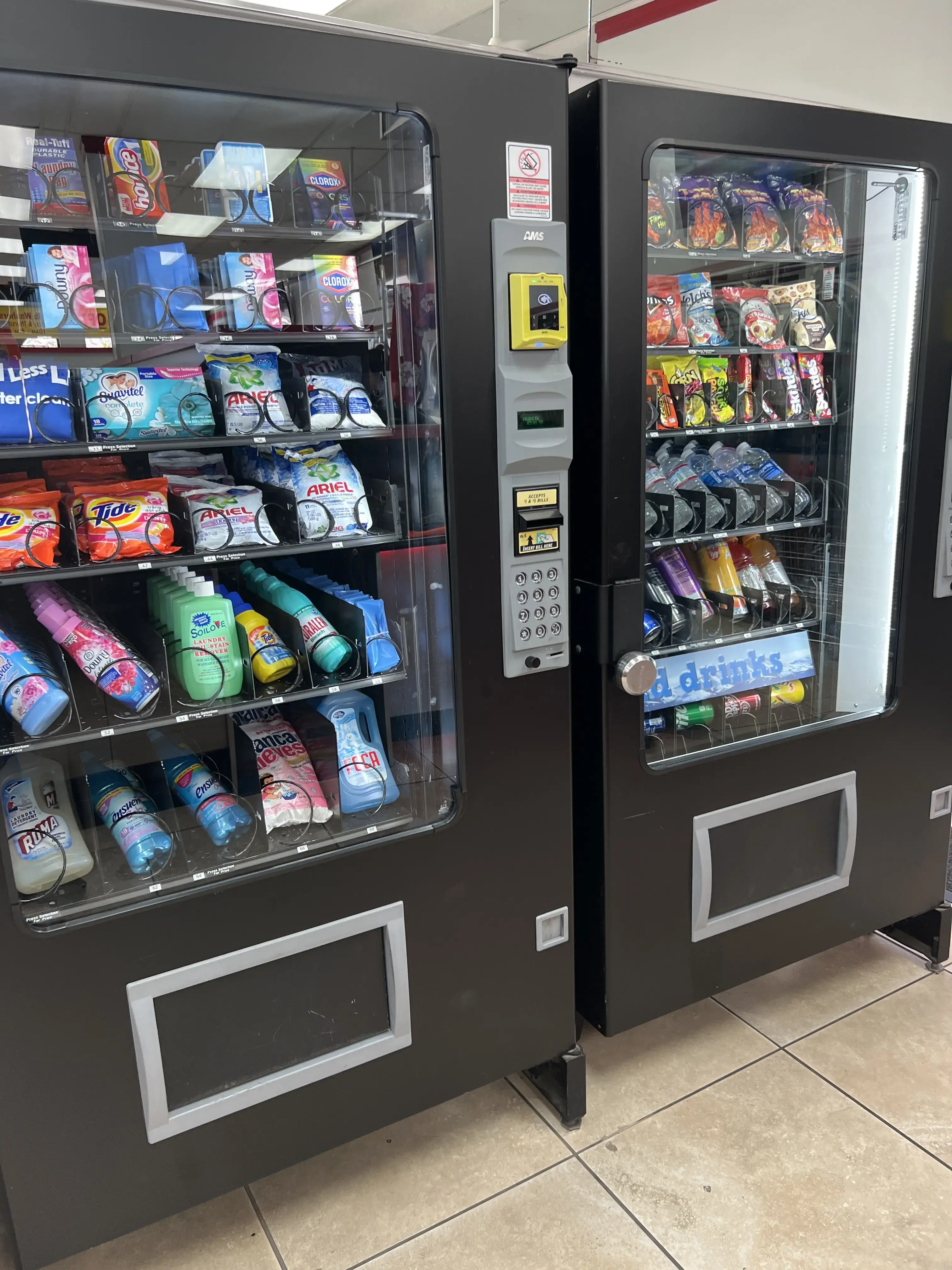 COIN Less LAUNDRY - Image 8