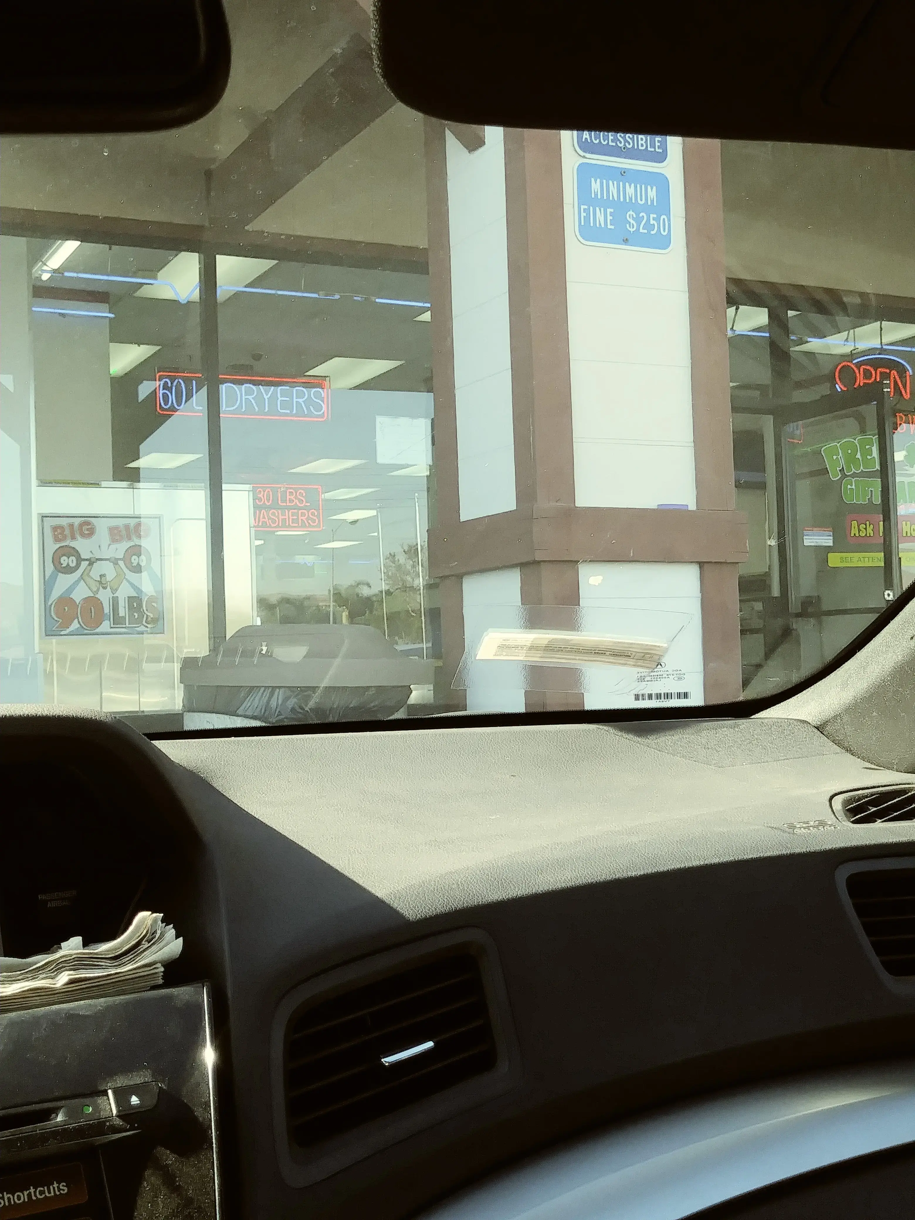 COIN Less LAUNDRY - Image 10