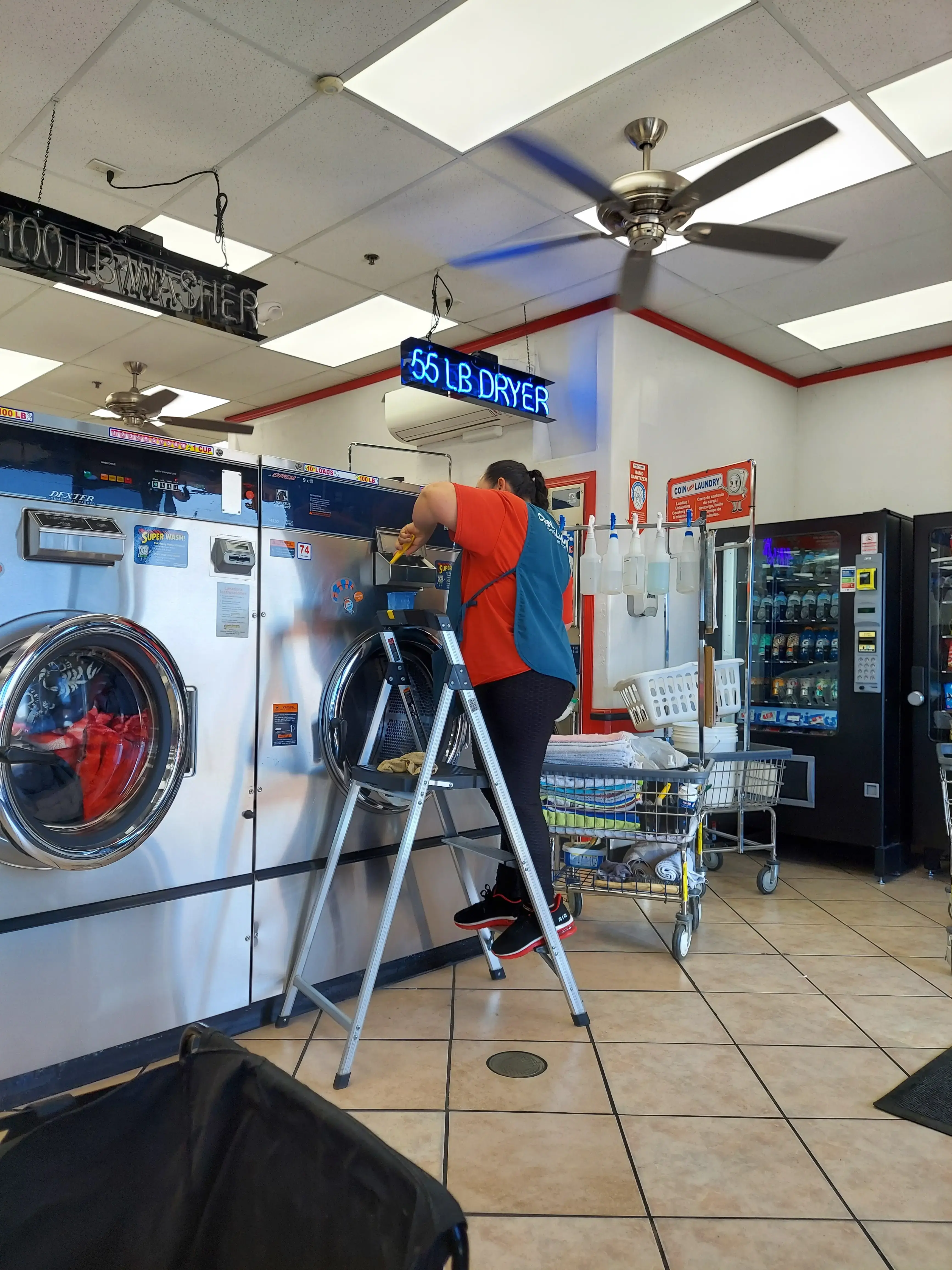 COIN Less LAUNDRY - Image 14