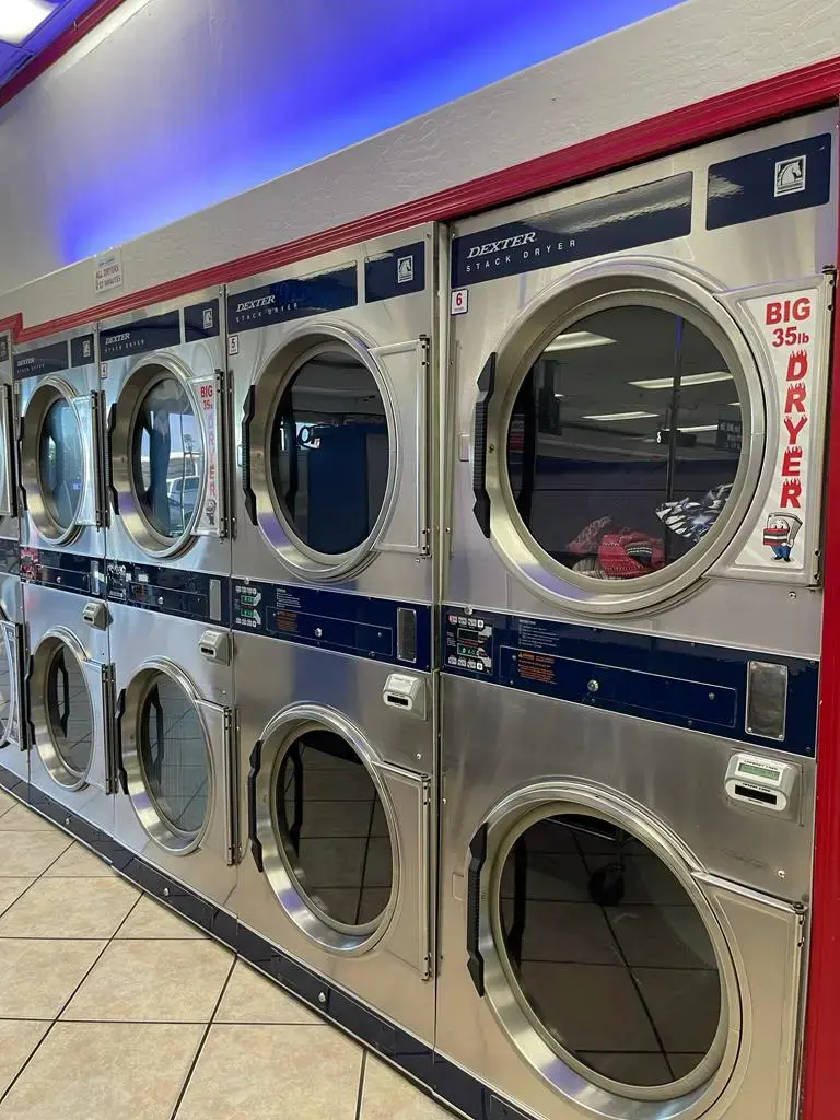 COIN Less LAUNDRY - Image 3