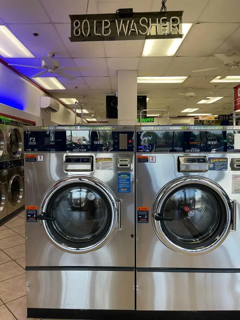 COIN Less LAUNDRY thumbnail 1