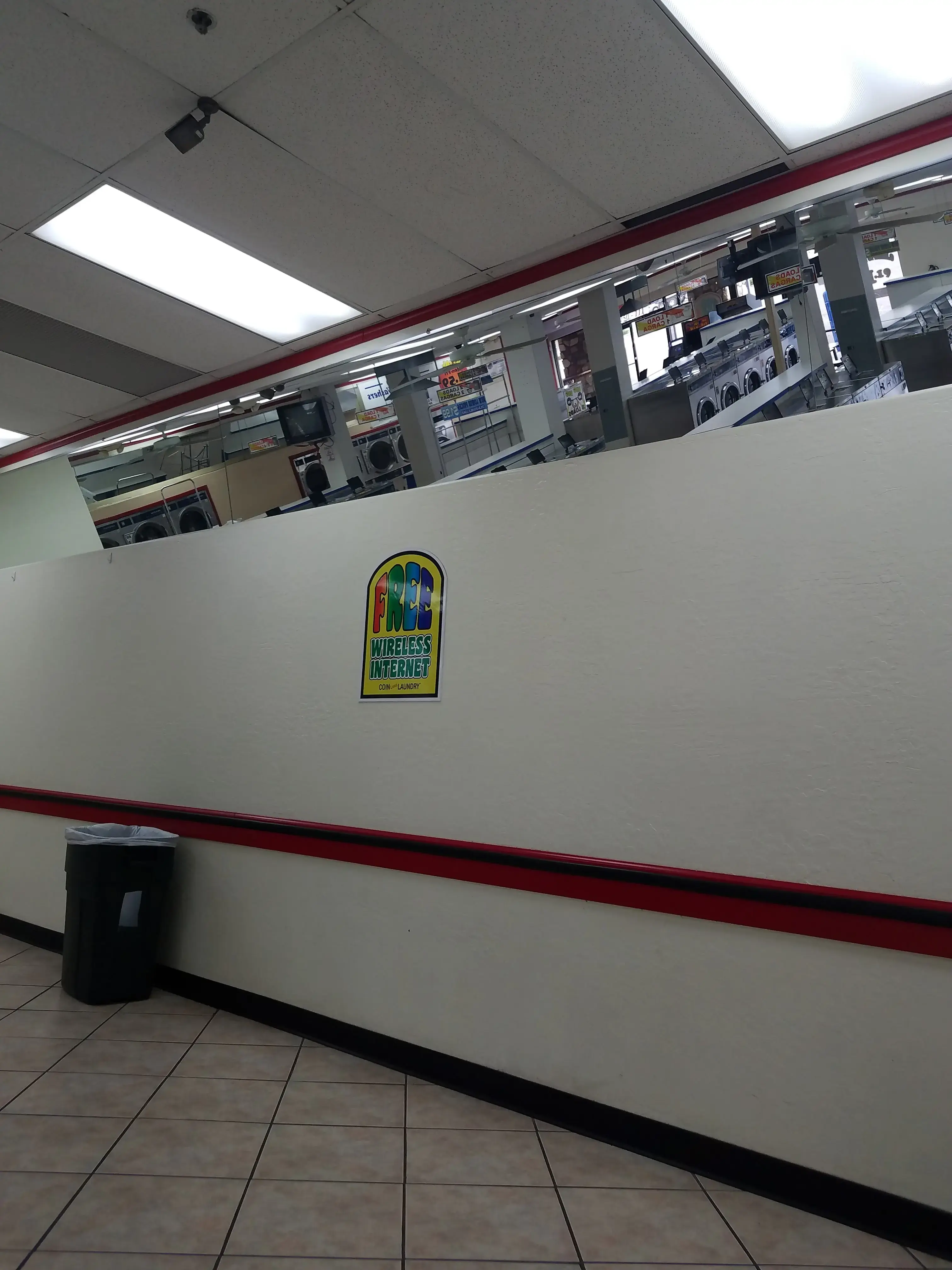 COIN Less LAUNDRY - Image 20