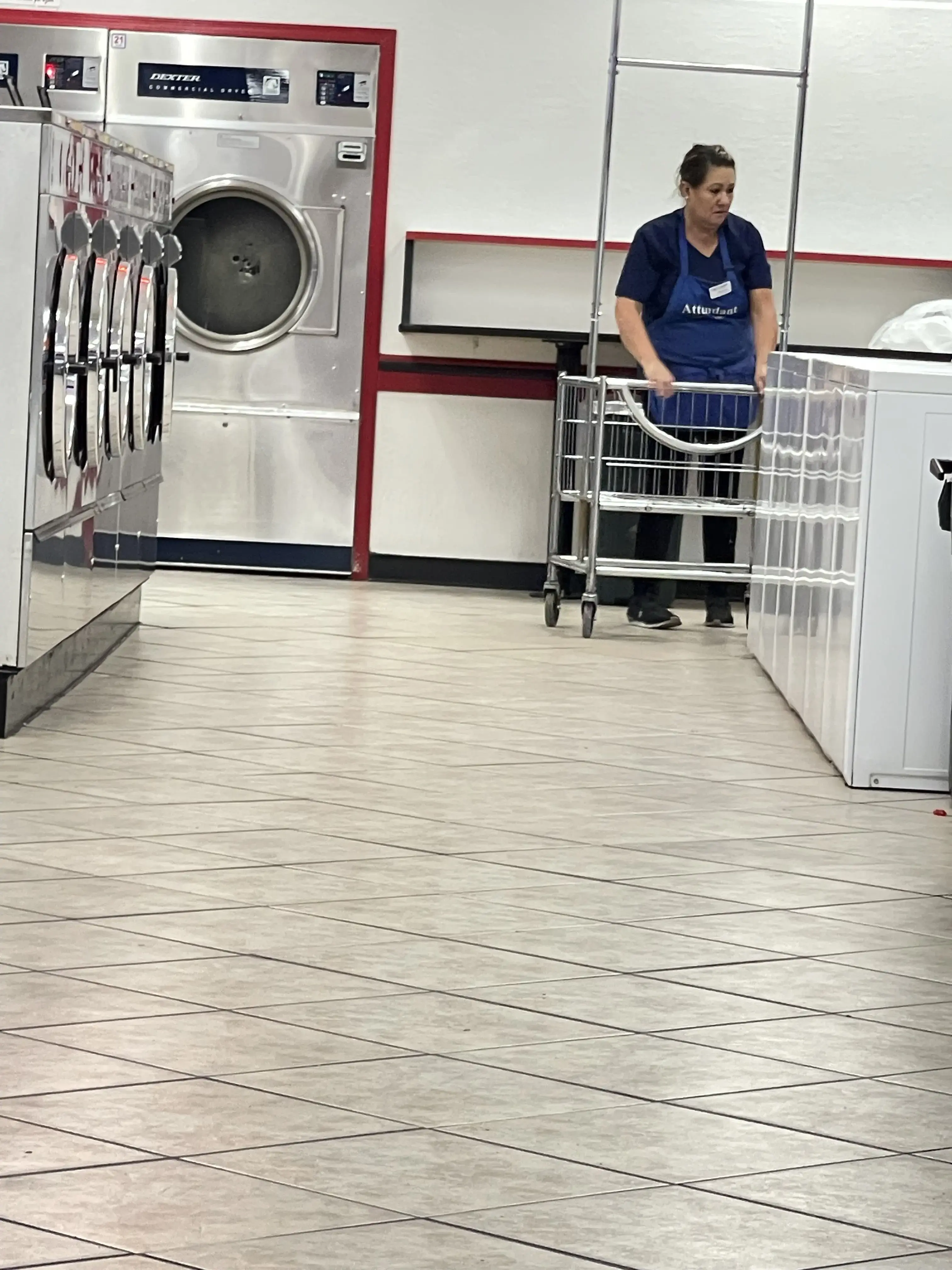 COIN Less LAUNDRY - Image 8