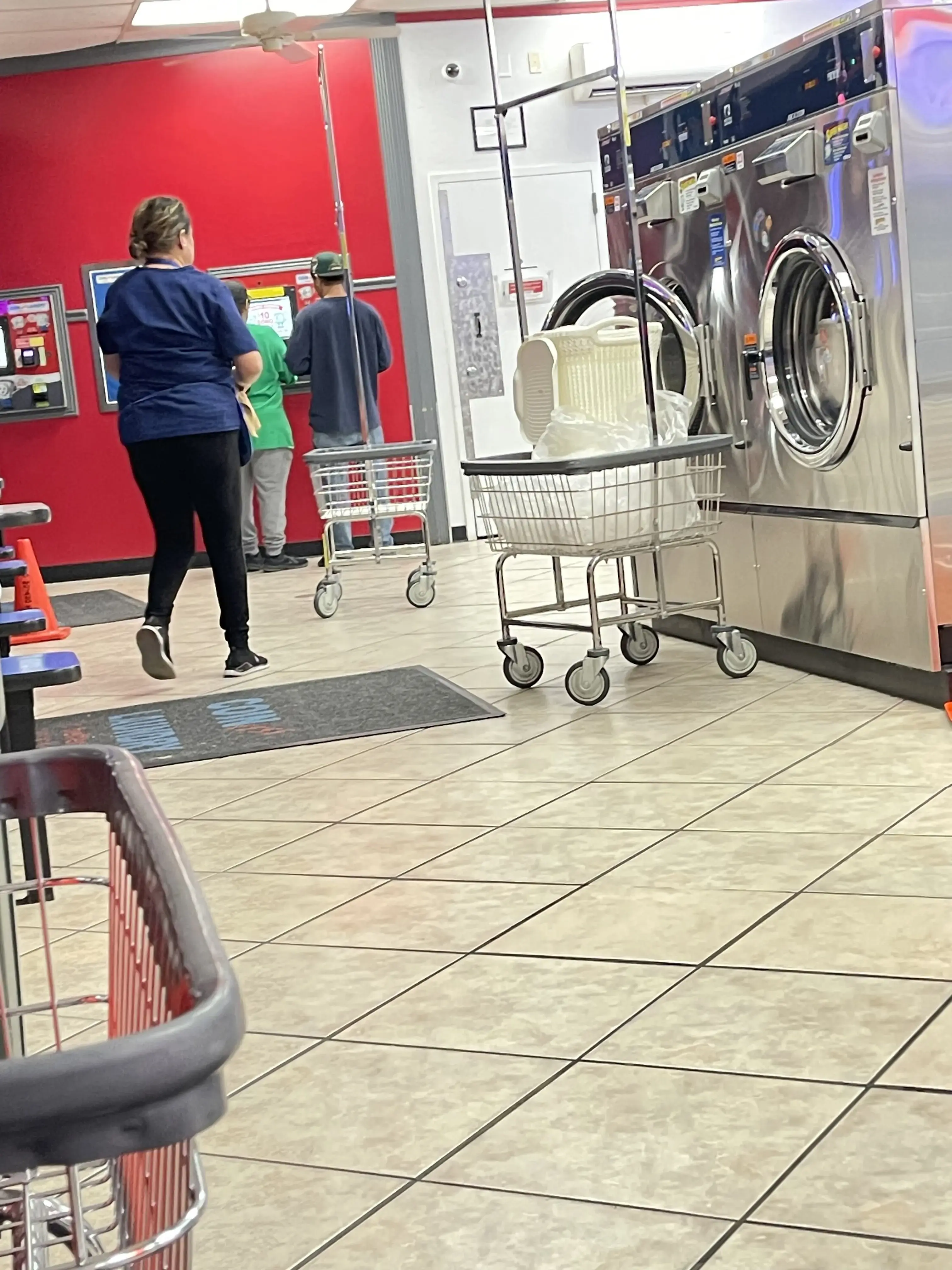 COIN Less LAUNDRY thumbnail 15