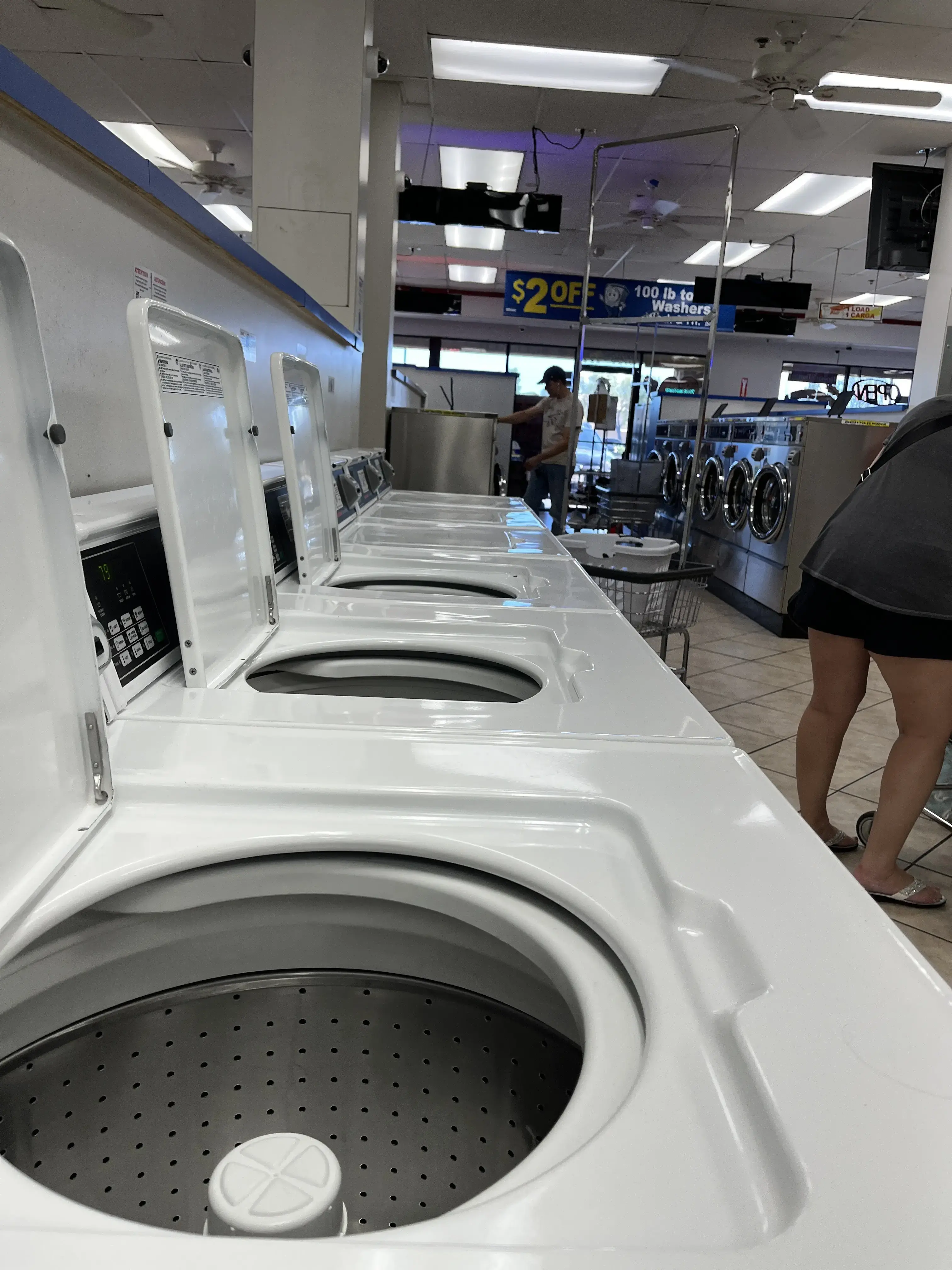 COIN Less LAUNDRY thumbnail 9