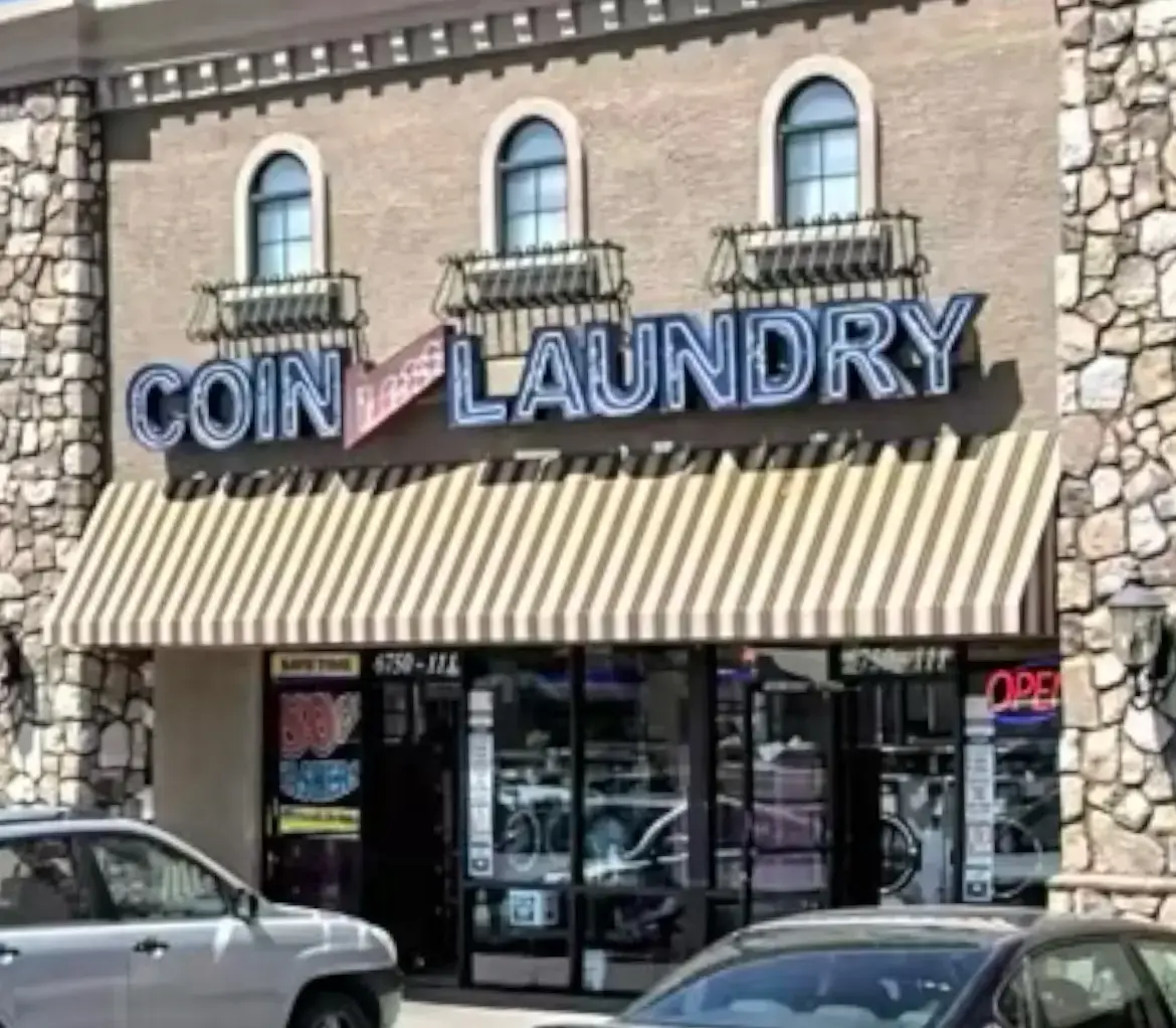 COIN Less LAUNDRY - Image 2