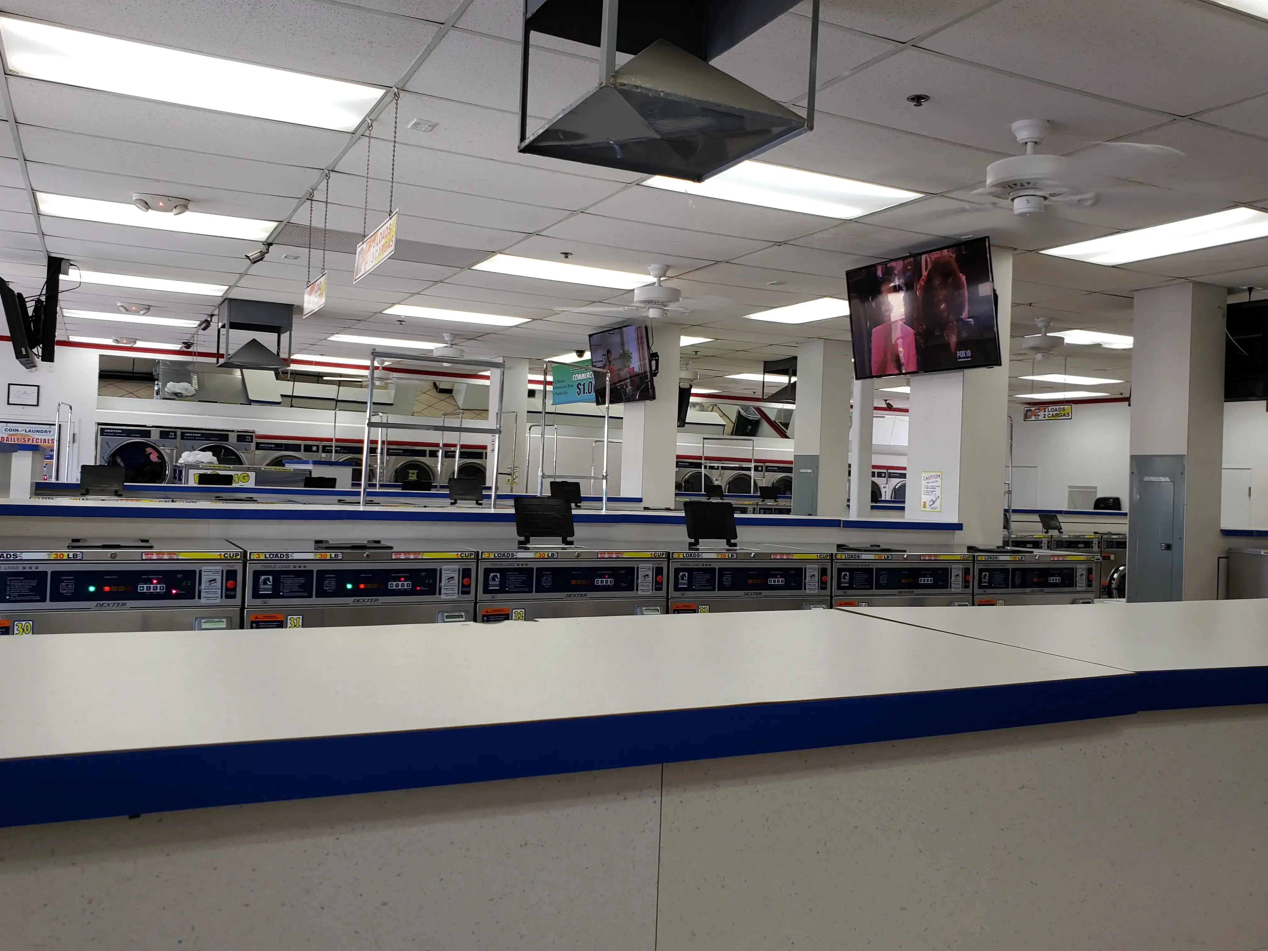 COIN Less LAUNDRY - Image 11