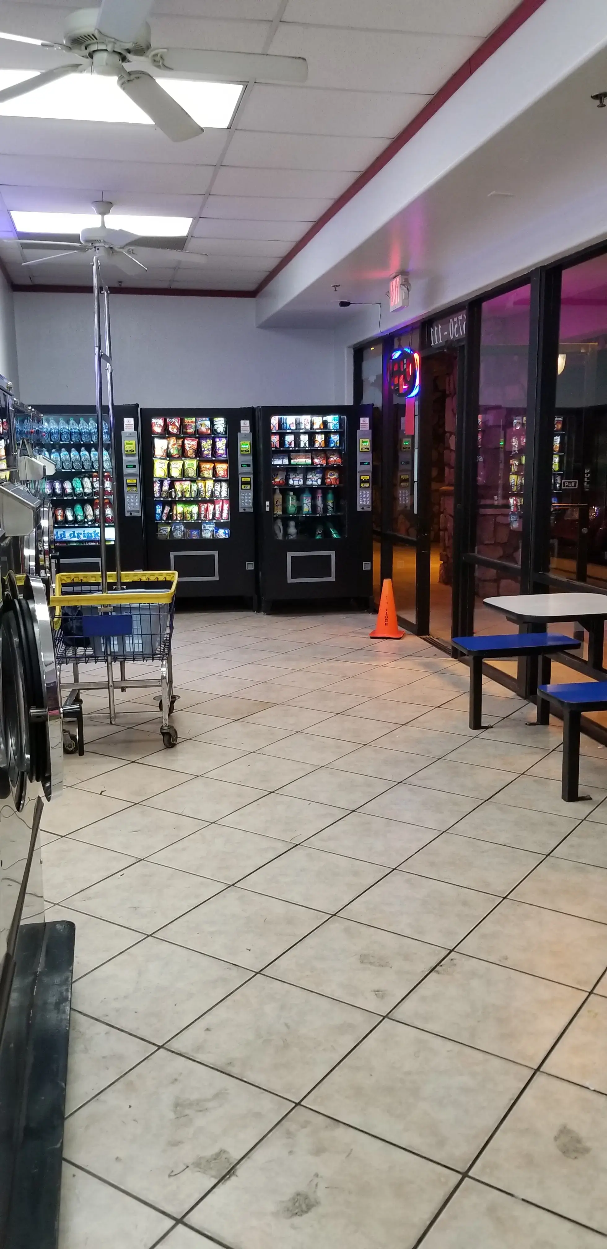 COIN Less LAUNDRY thumbnail 18