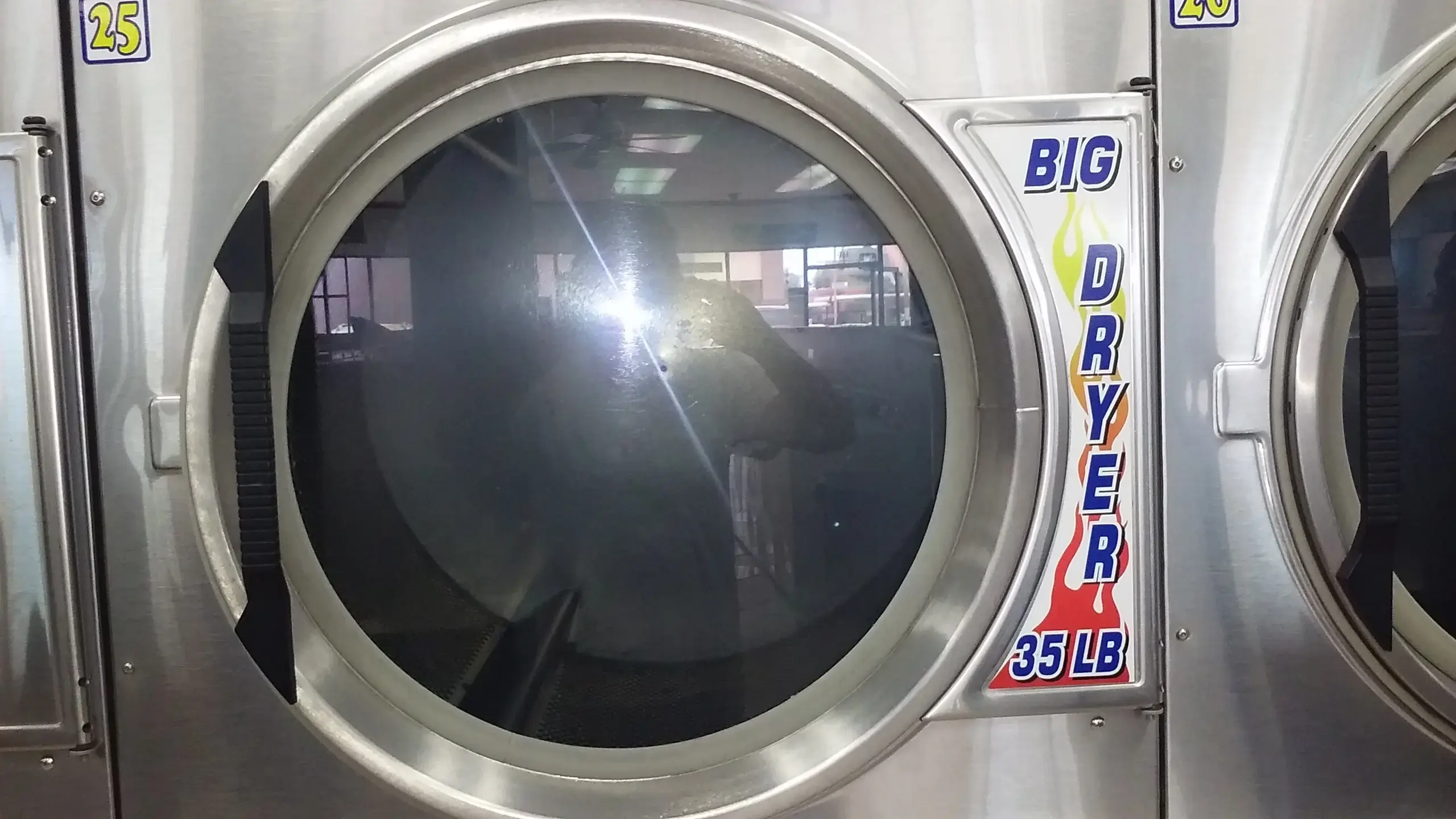 COIN Less LAUNDRY thumbnail 6