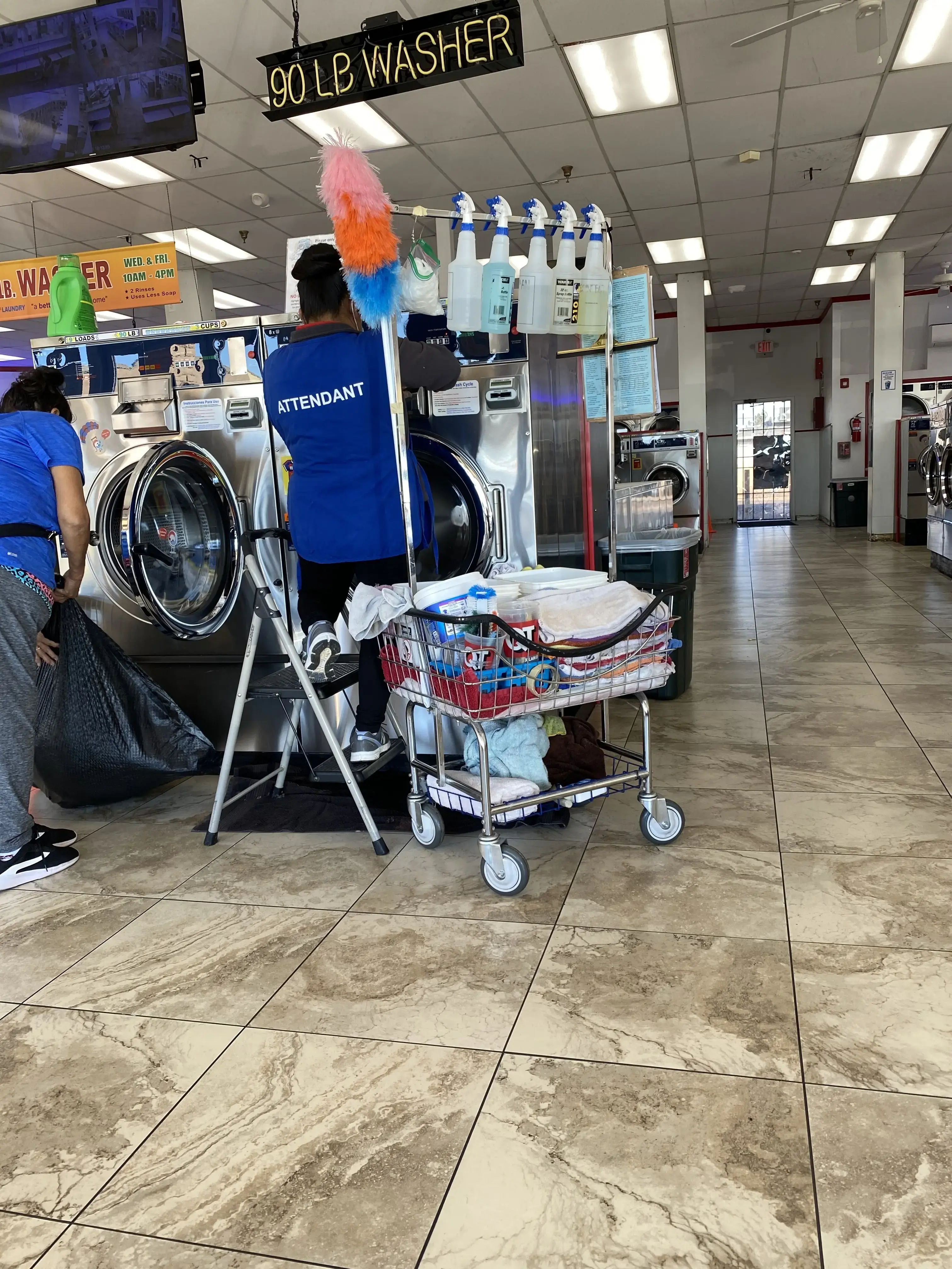 COIN Less LAUNDRY - Image 14