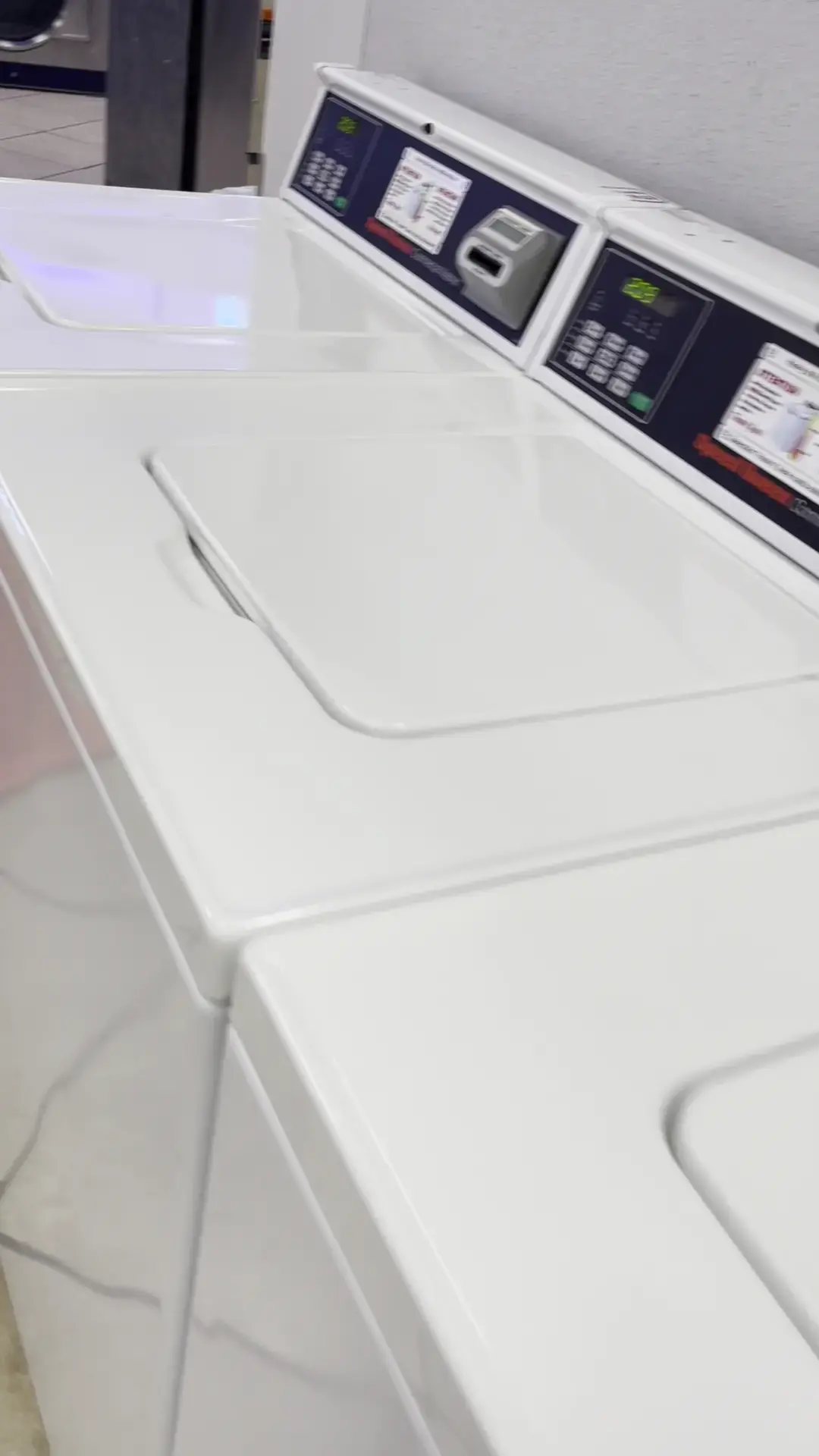 COIN Less LAUNDRY - Image 16