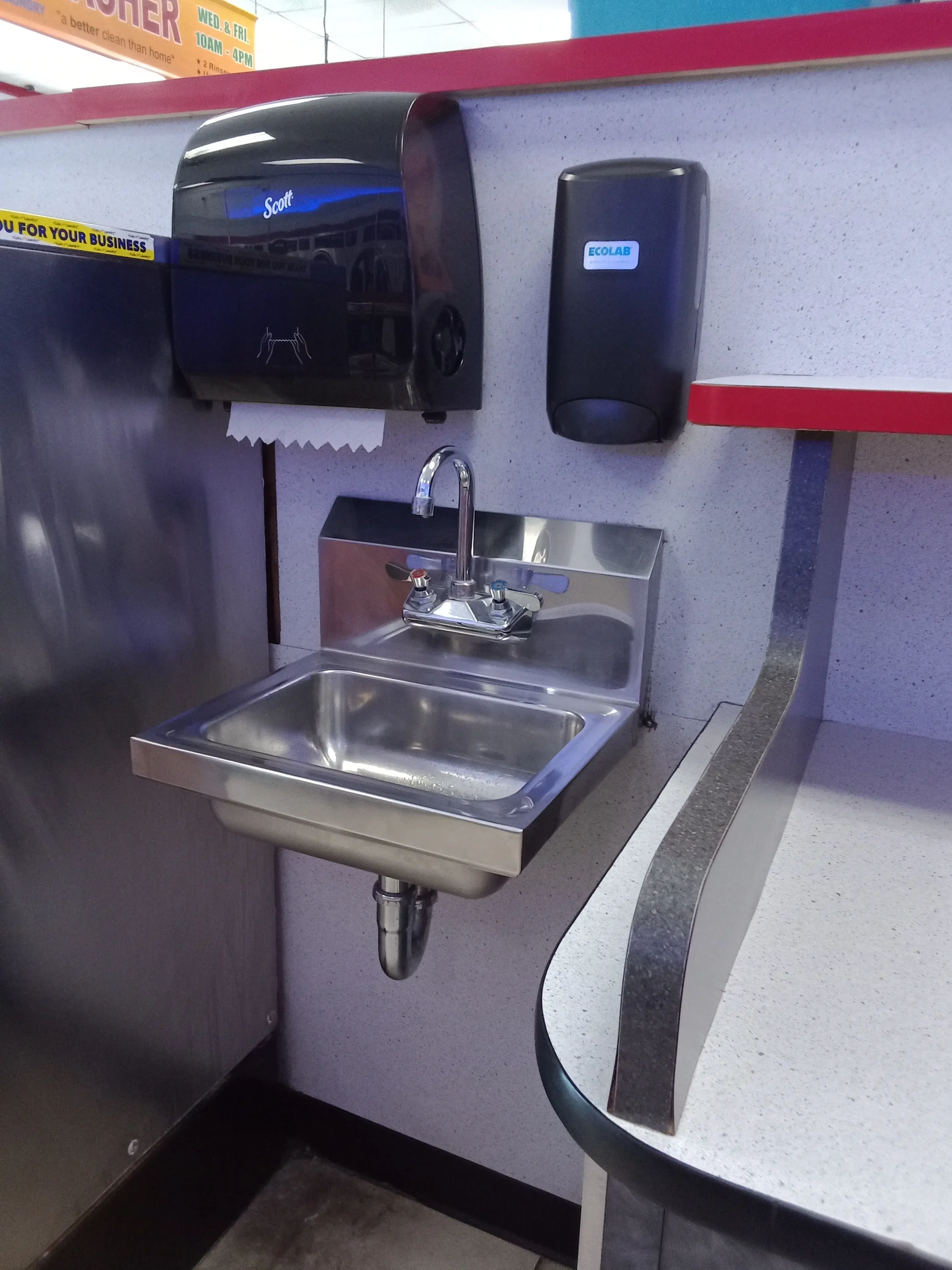 COIN Less LAUNDRY - Image 19