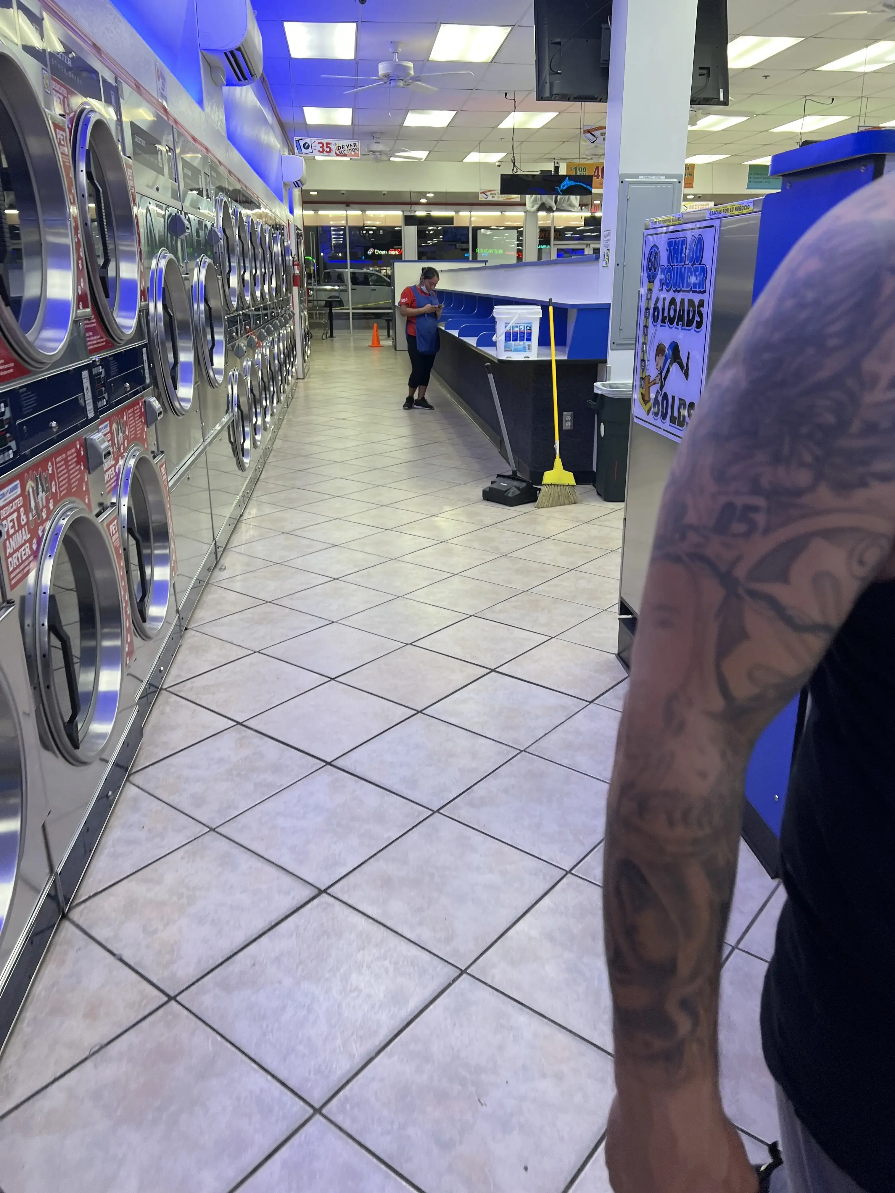 COIN Less LAUNDRY thumbnail 12