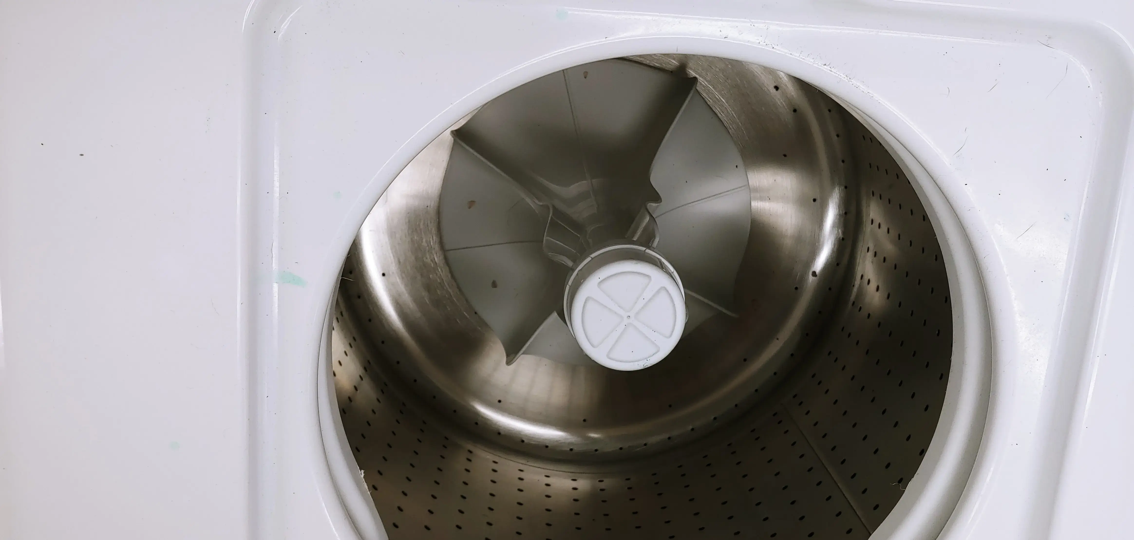 COIN Less LAUNDRY - Image 13