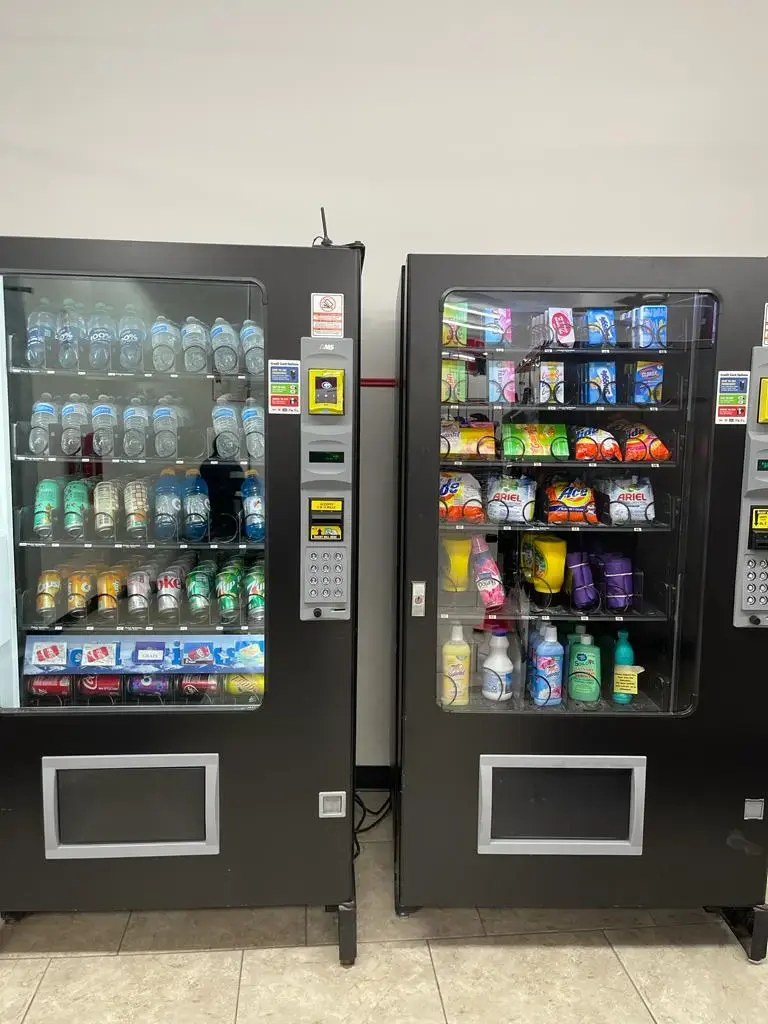 COIN Less LAUNDRY - Image 19