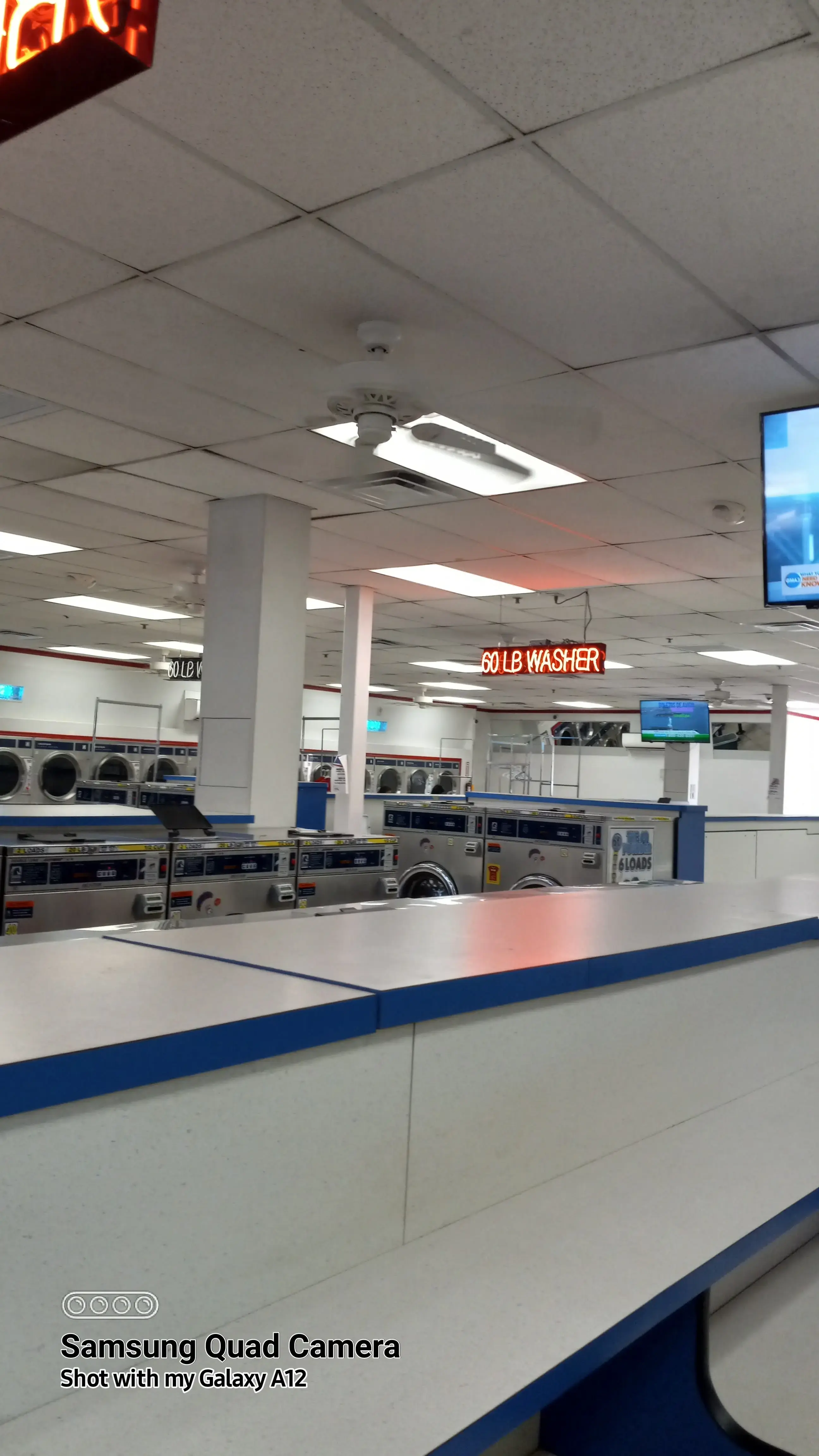 COIN Less LAUNDRY - Image 18