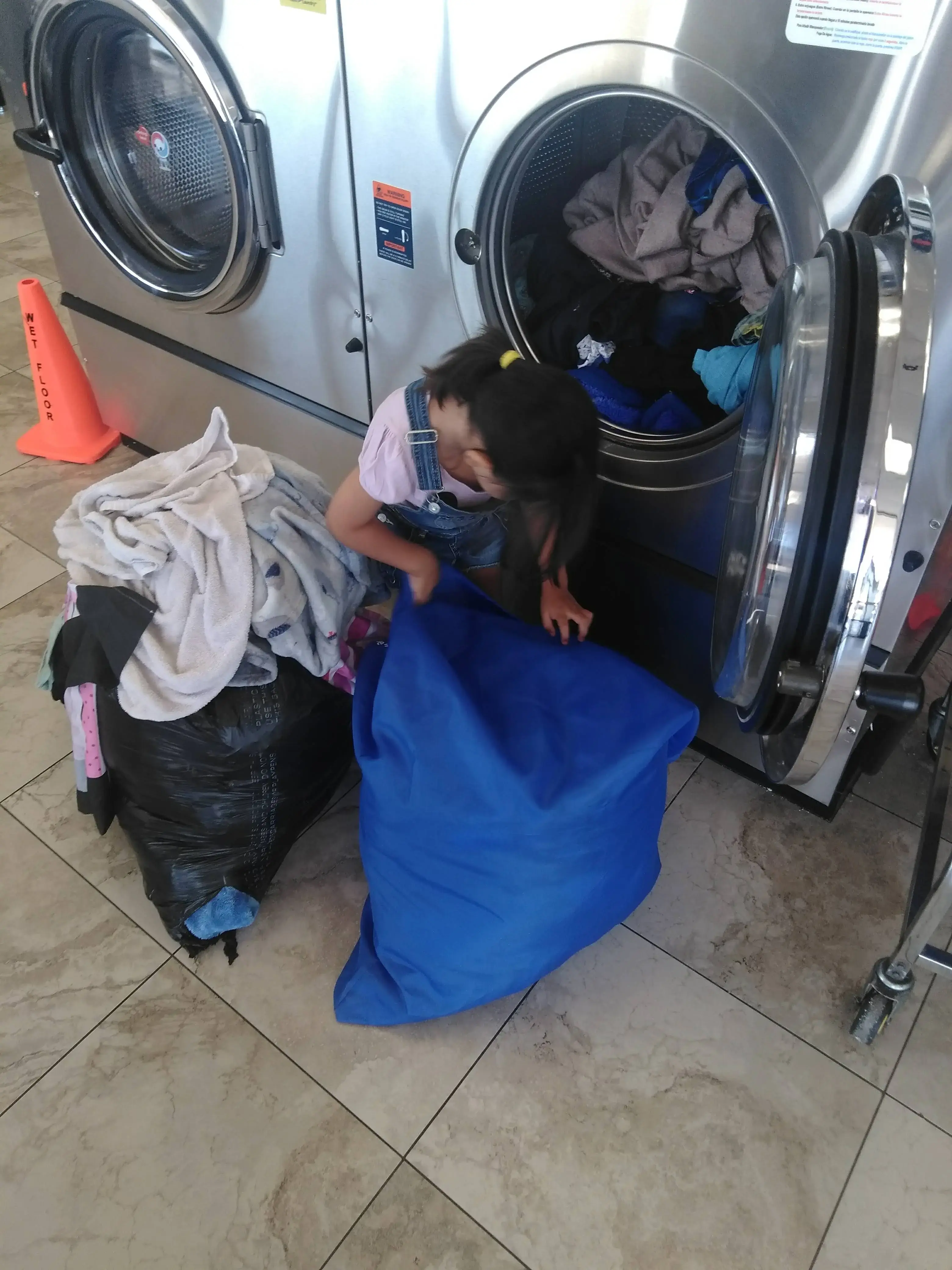 COIN Less LAUNDRY thumbnail 8