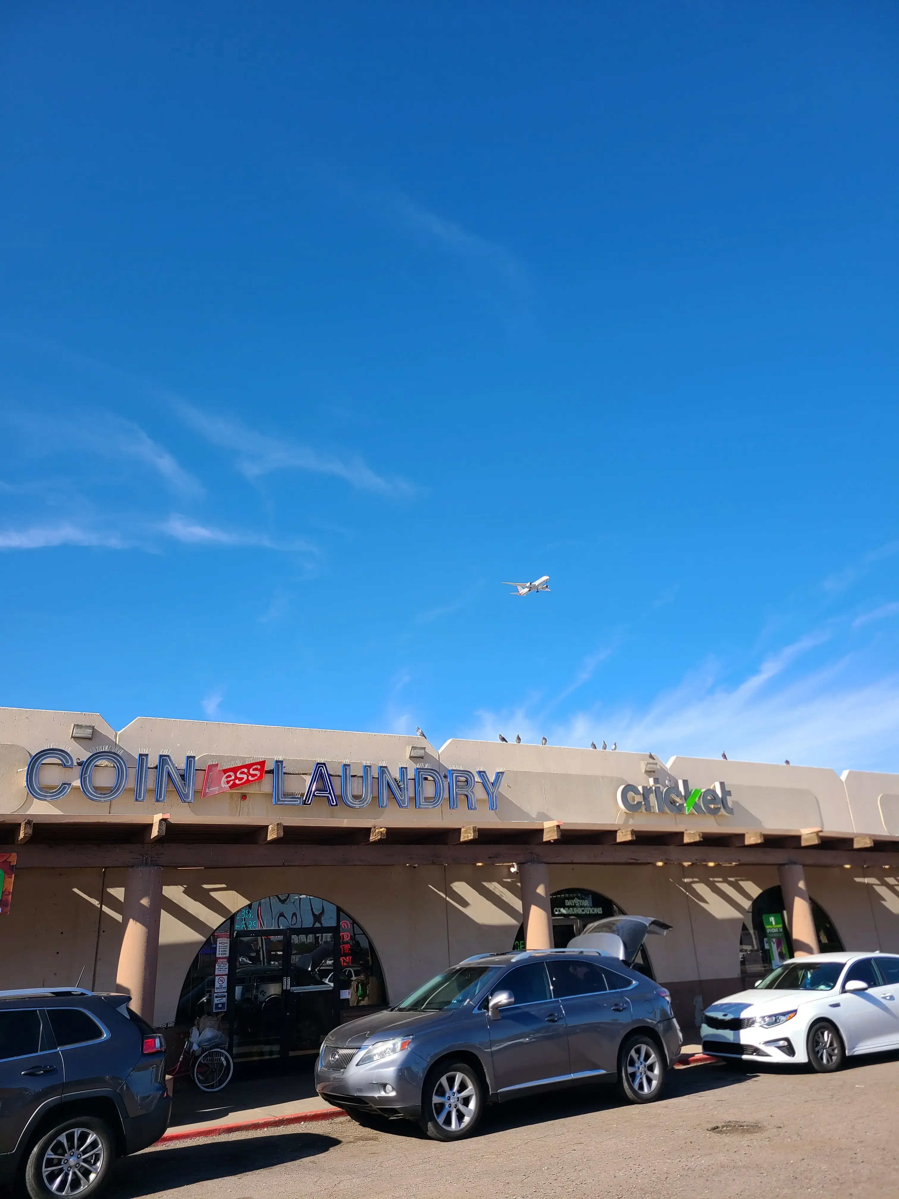 COIN Less LAUNDRY - Image 3