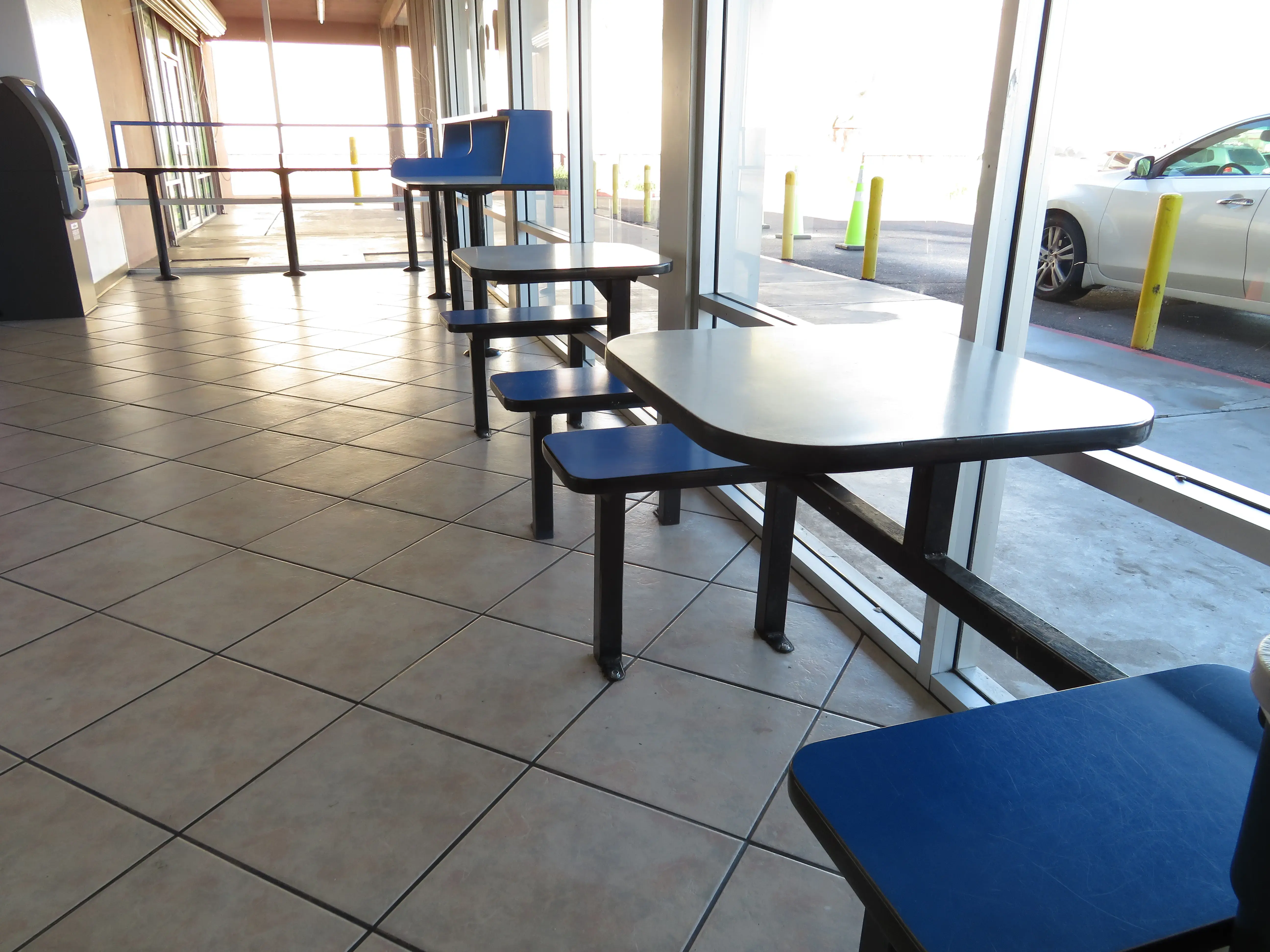 COIN Less LAUNDRY - Image 6