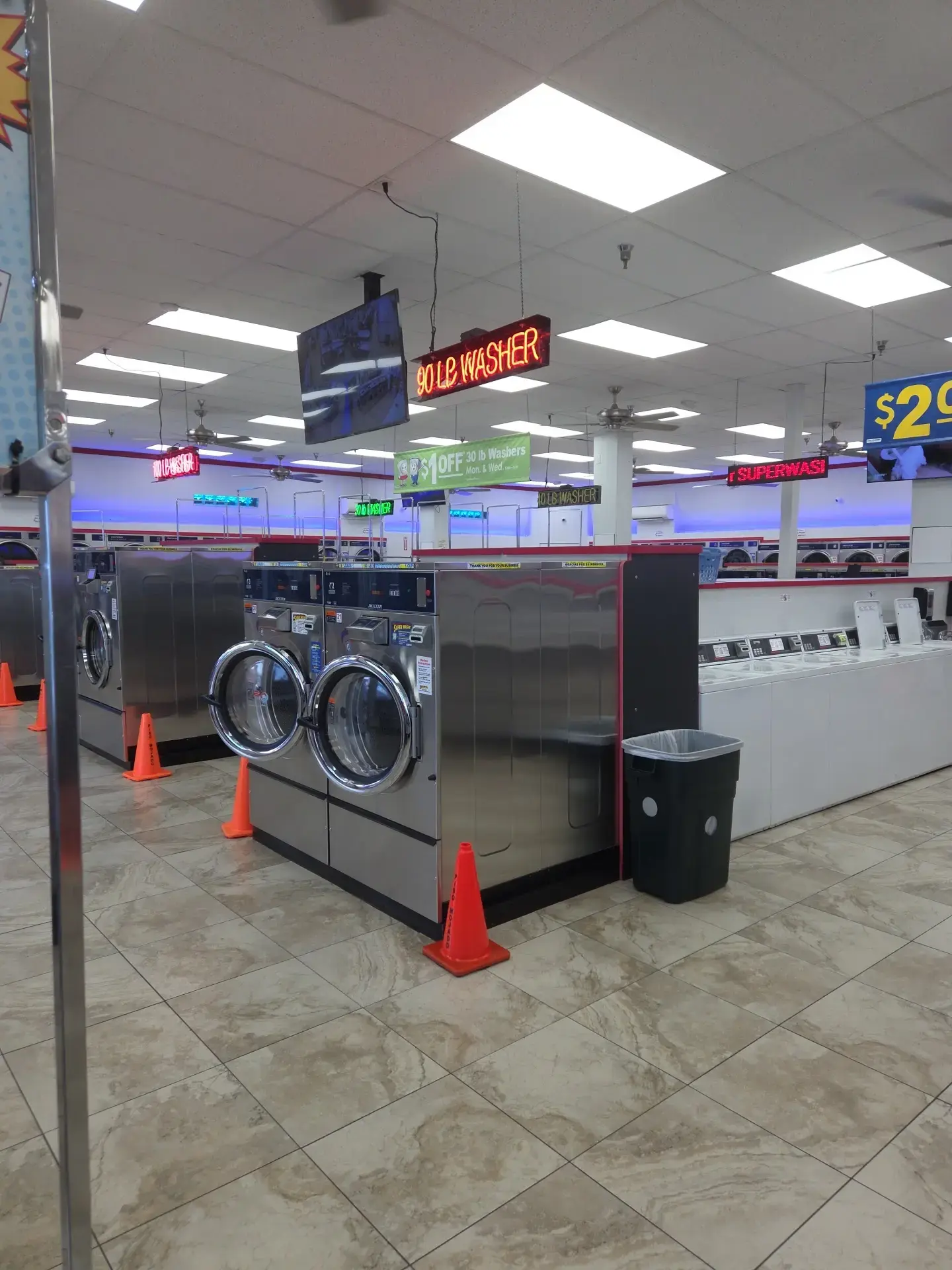 COIN Less LAUNDRY thumbnail 1