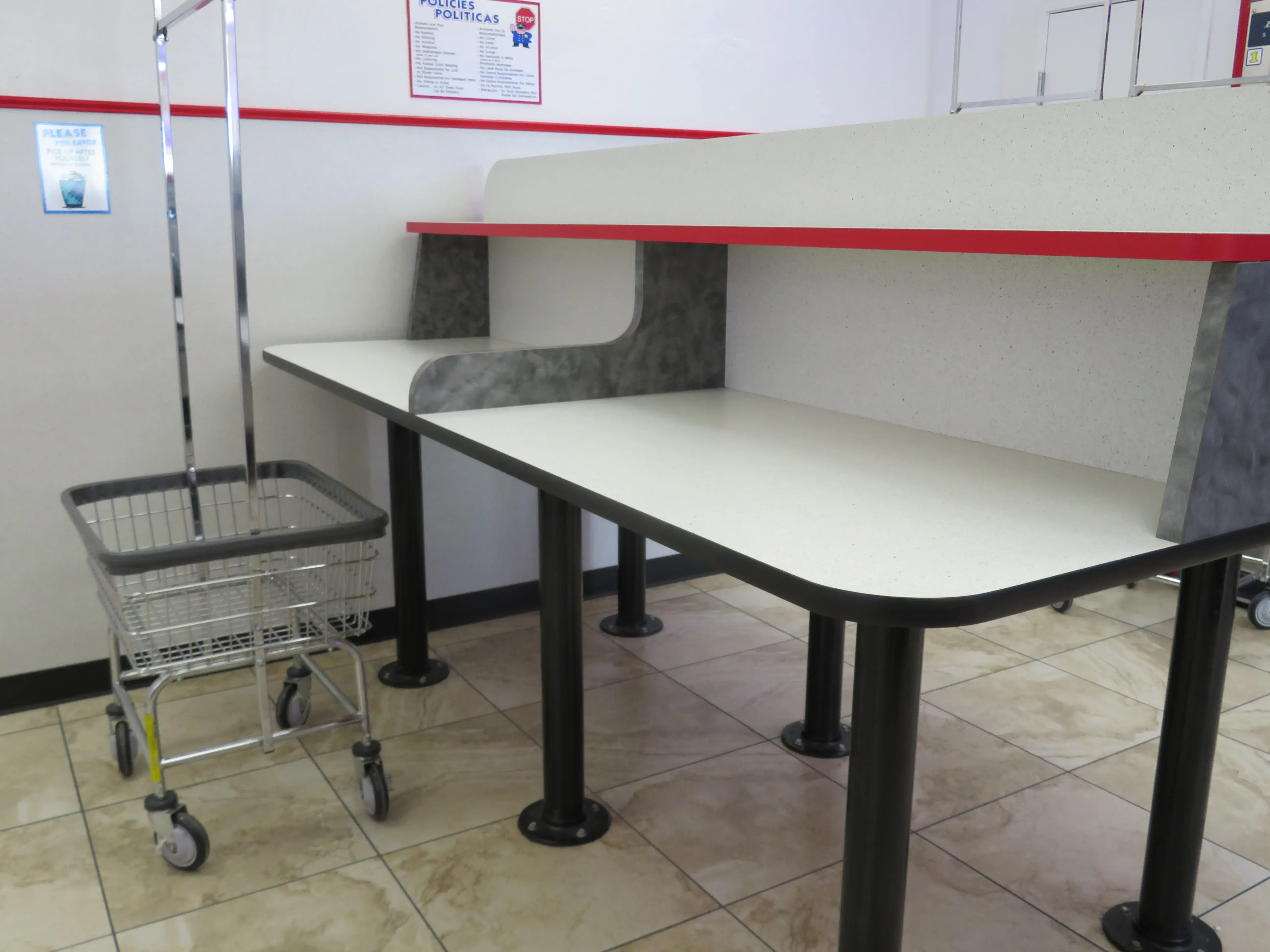 COIN Less LAUNDRY - Image 9