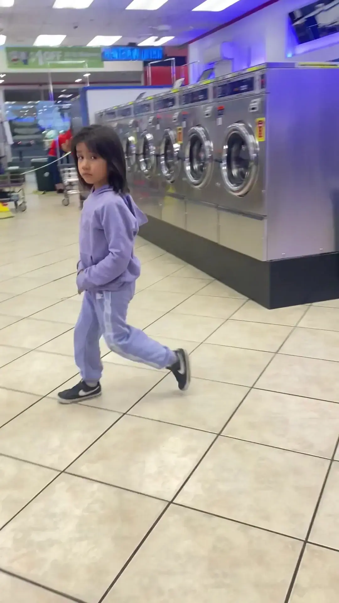 COIN Less LAUNDRY thumbnail 11