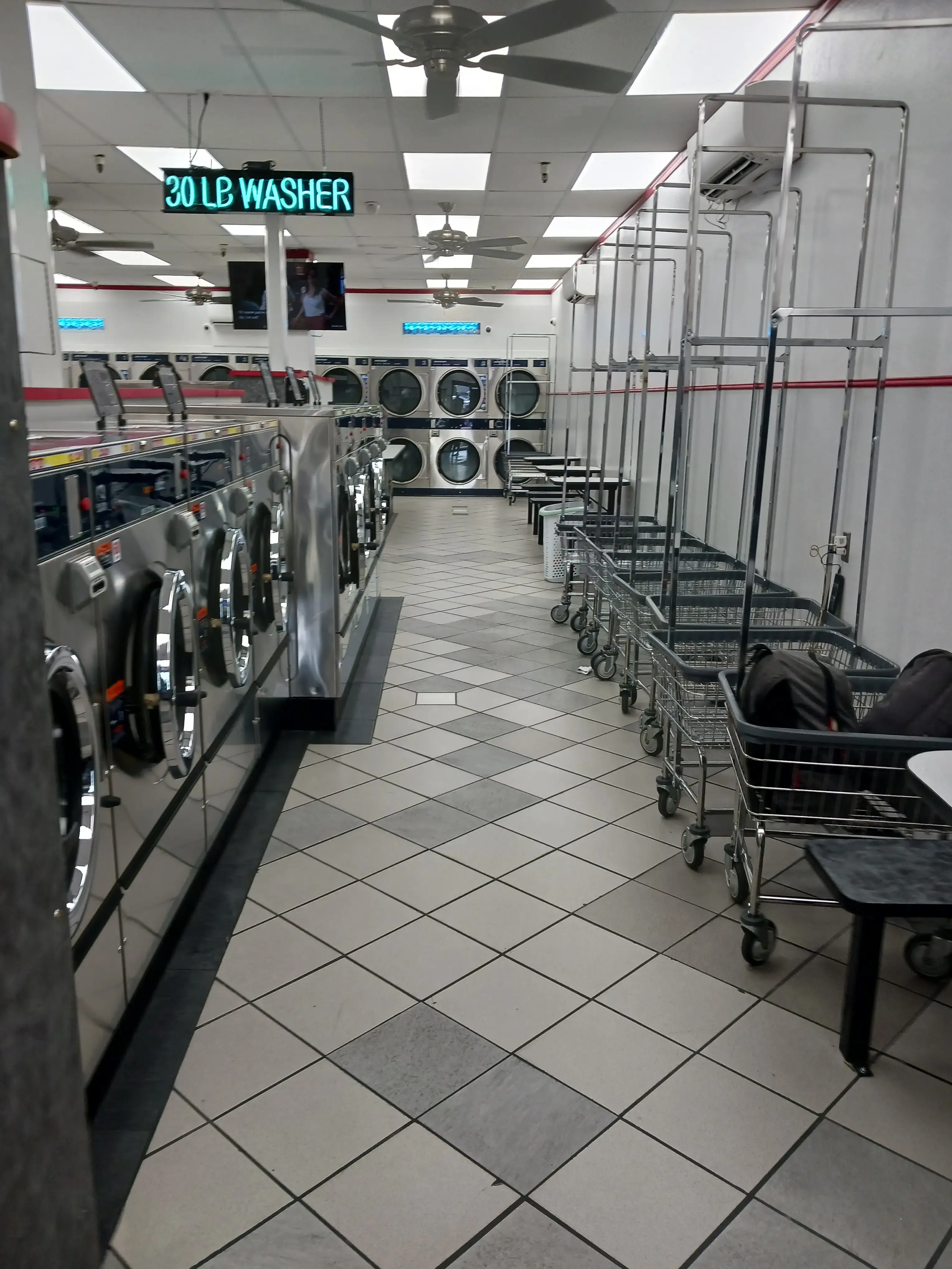 COIN Less LAUNDRY thumbnail 17