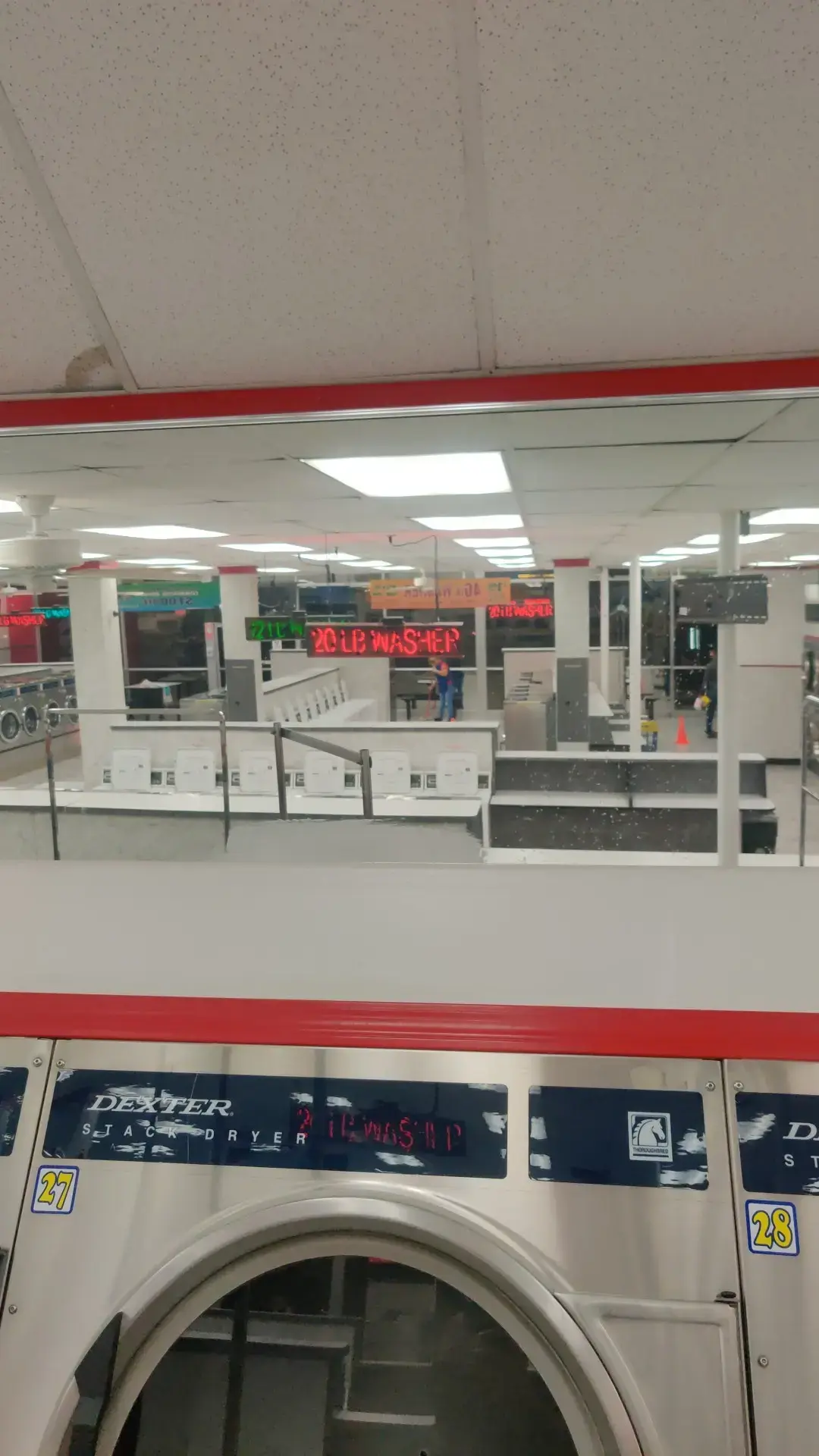 COIN Less LAUNDRY - Image 17