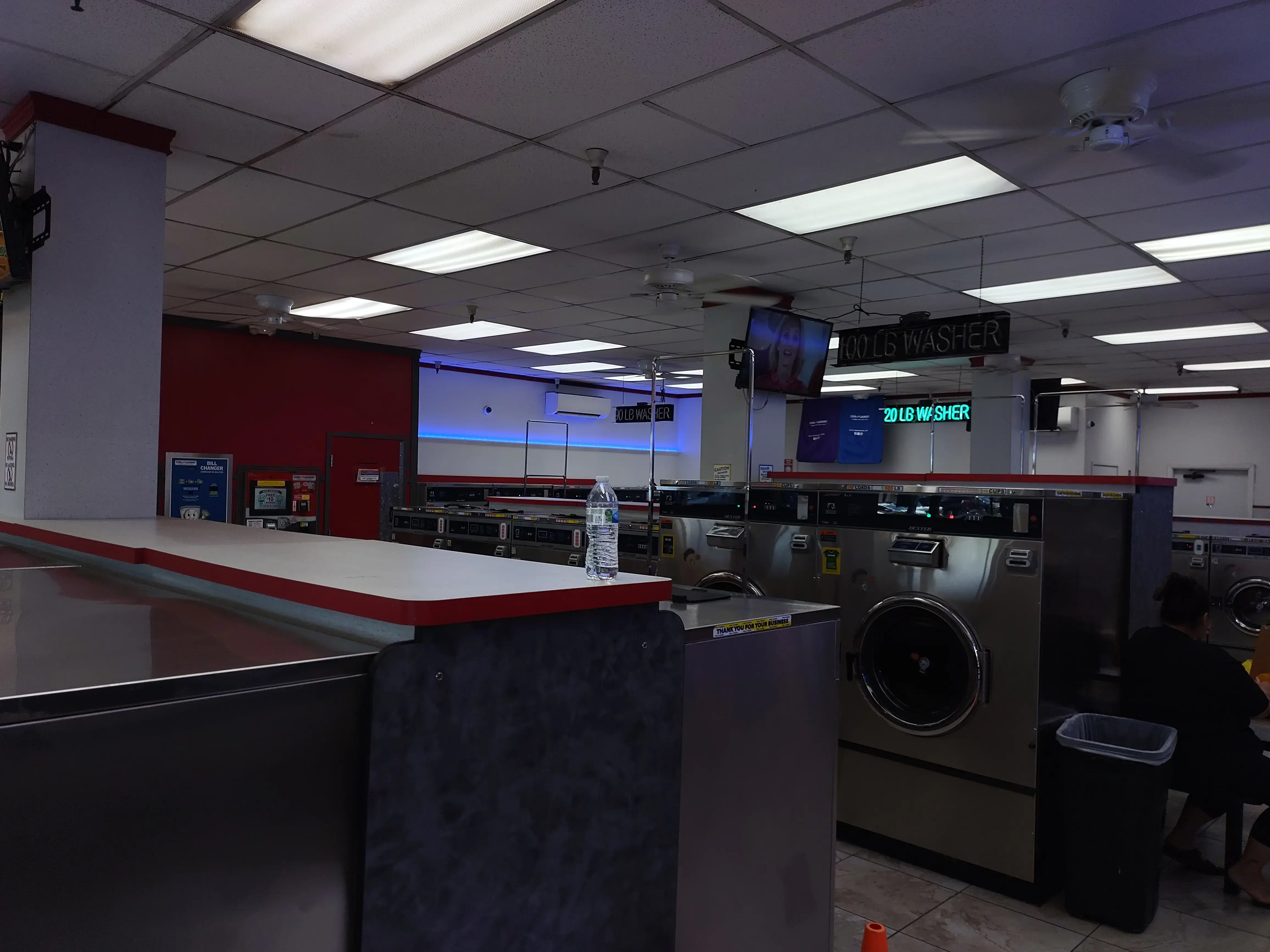 COIN Less LAUNDRY thumbnail 8