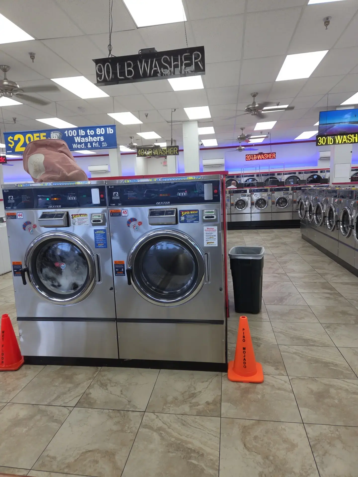 COIN Less LAUNDRY - Image 3