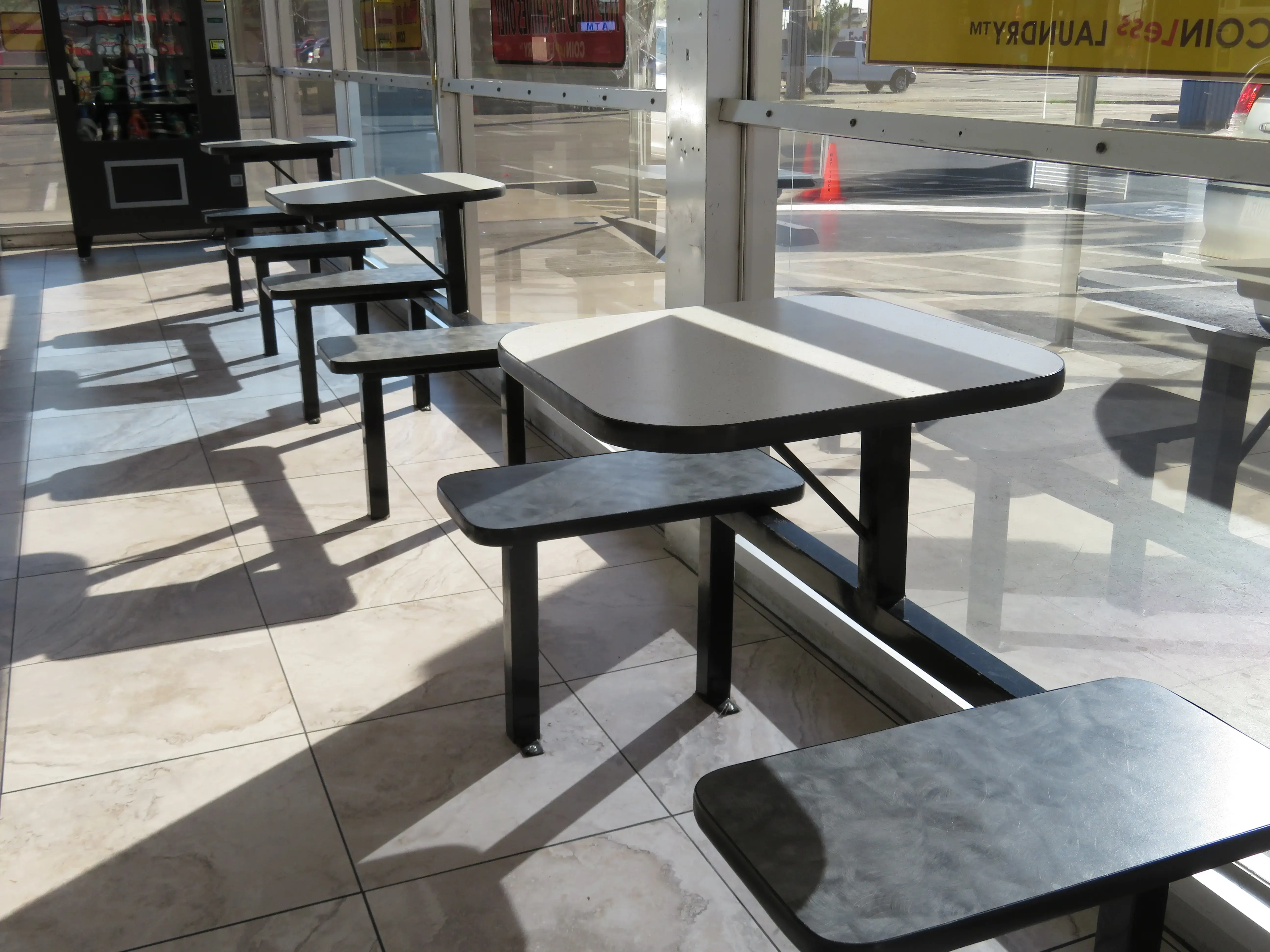 COIN Less LAUNDRY thumbnail 7