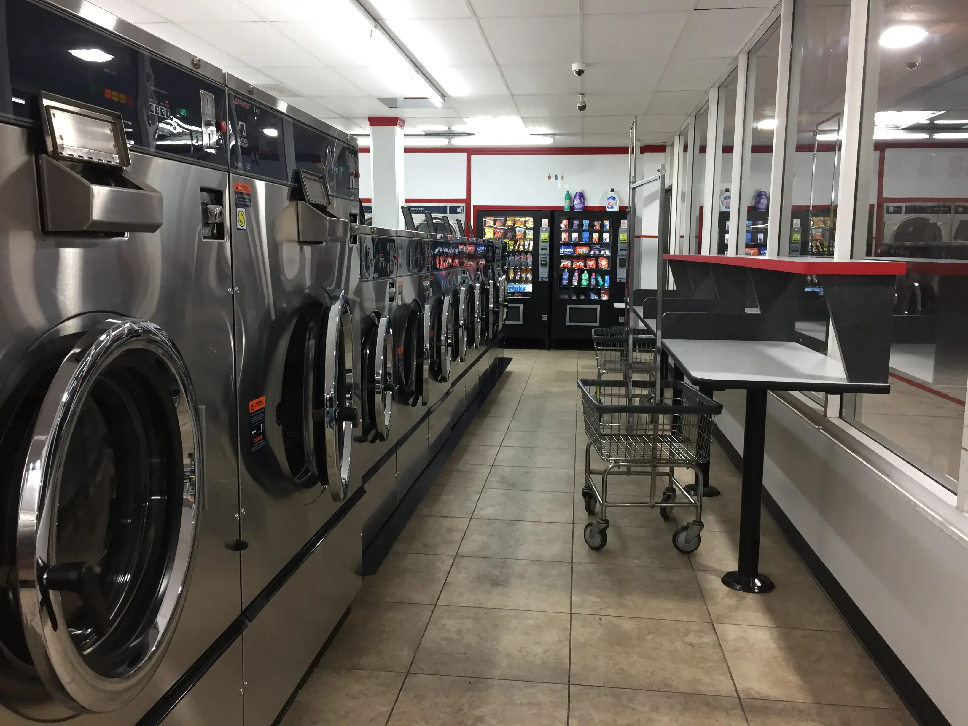 COIN Less LAUNDRY - Image 2
