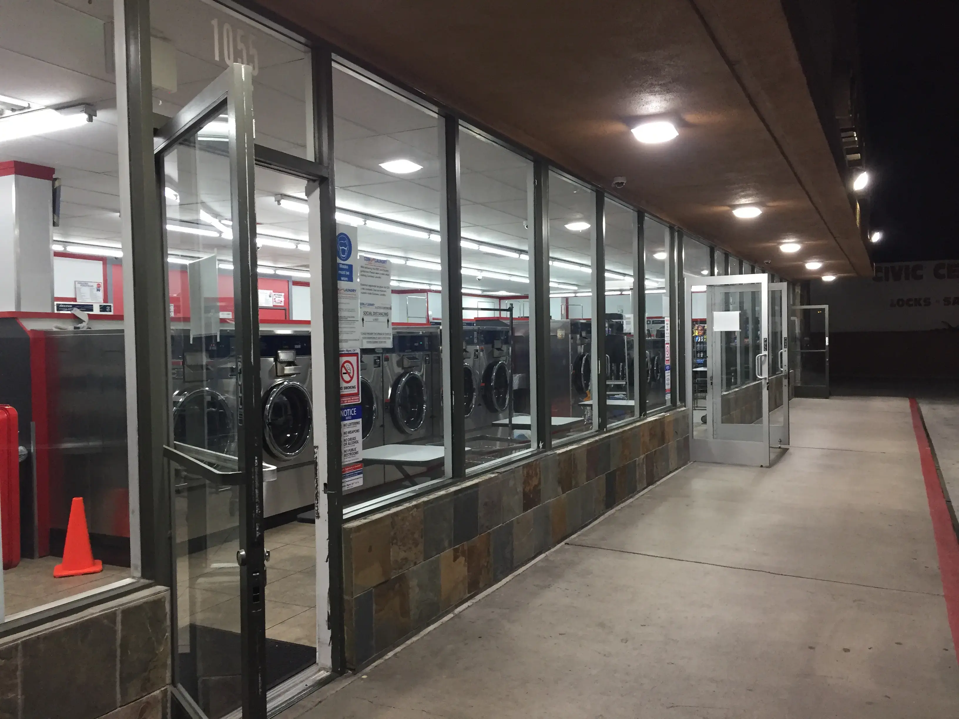 COIN Less LAUNDRY - Image 5