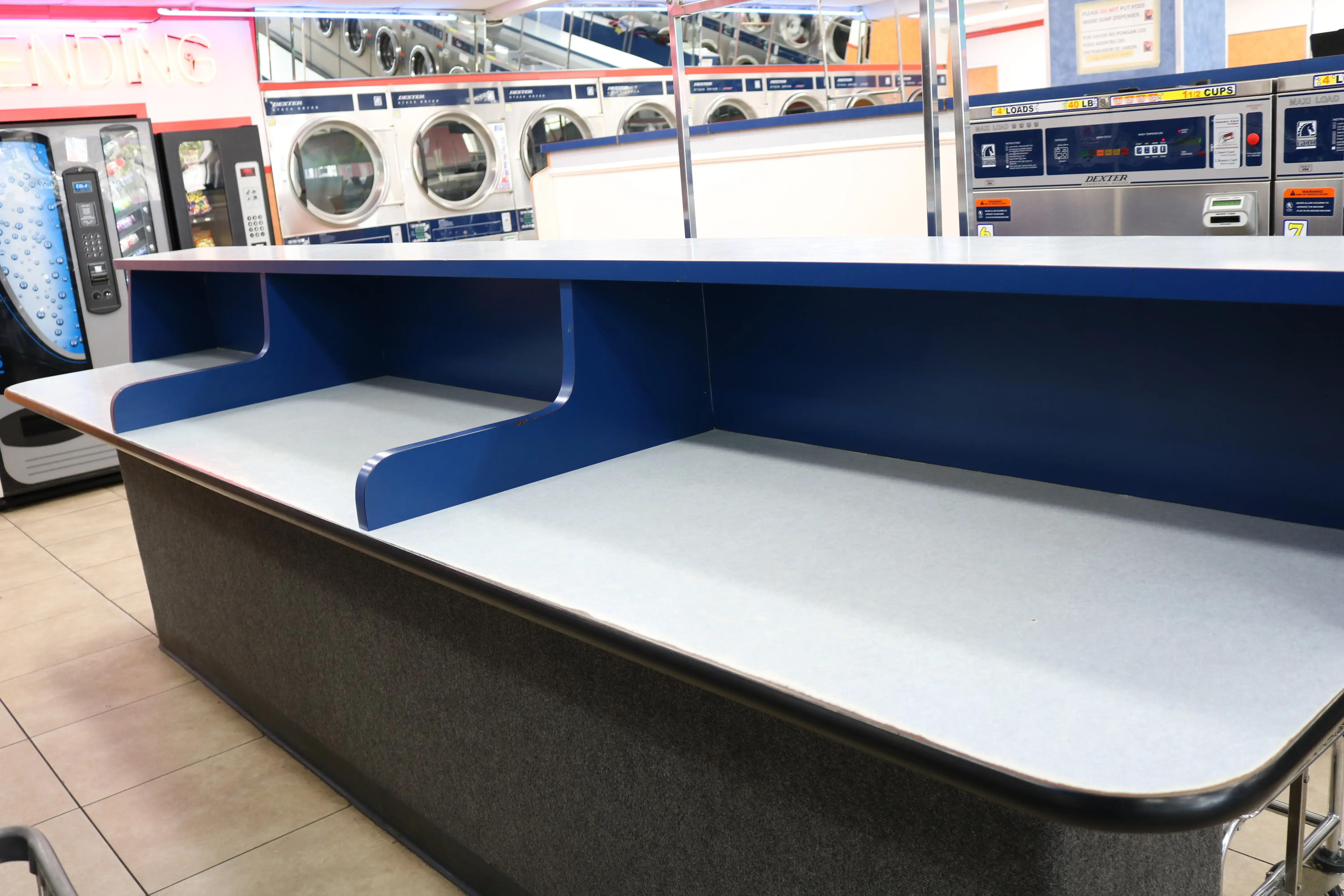 COIN Less LAUNDRY - Image 6