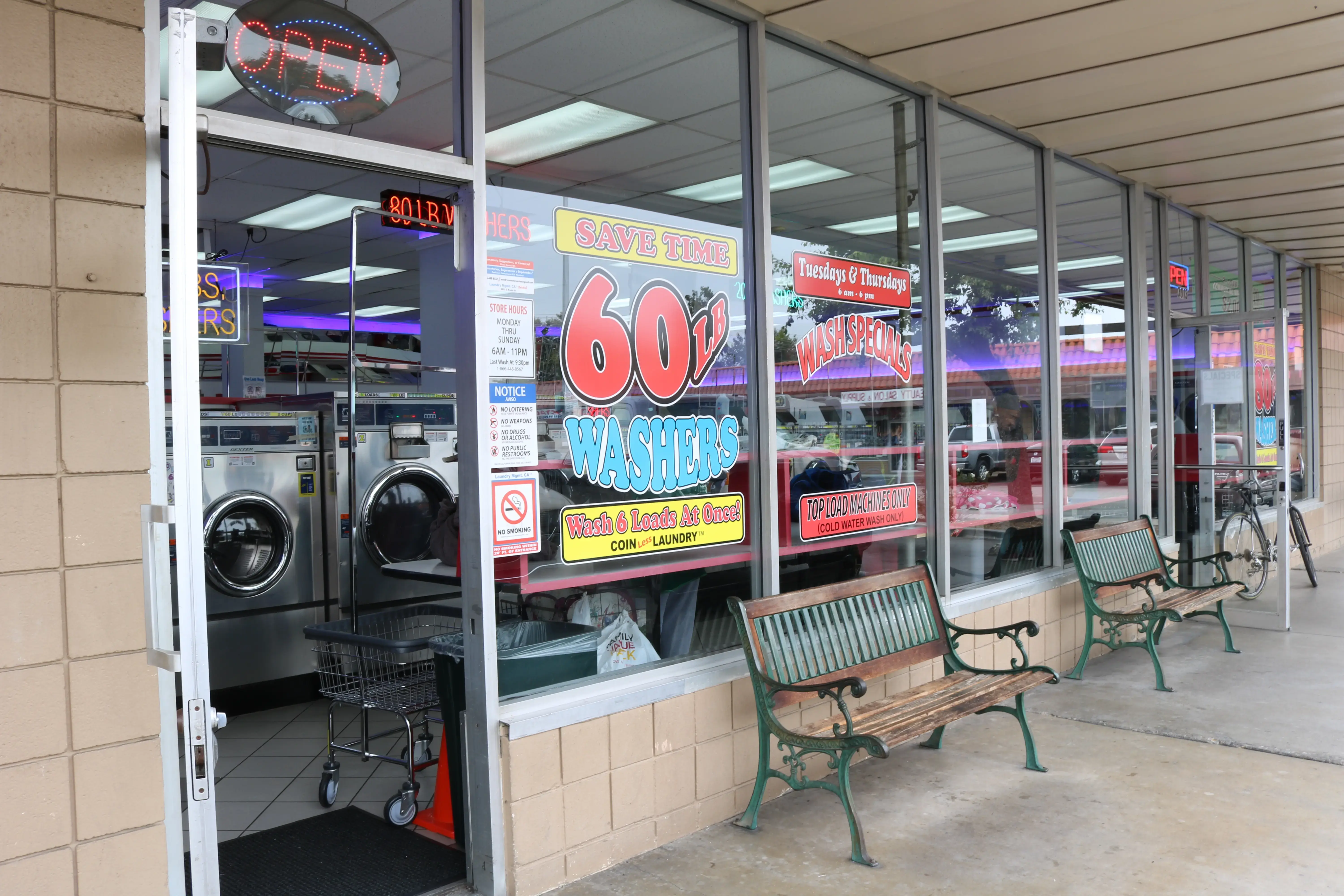 COIN Less LAUNDRY thumbnail 3