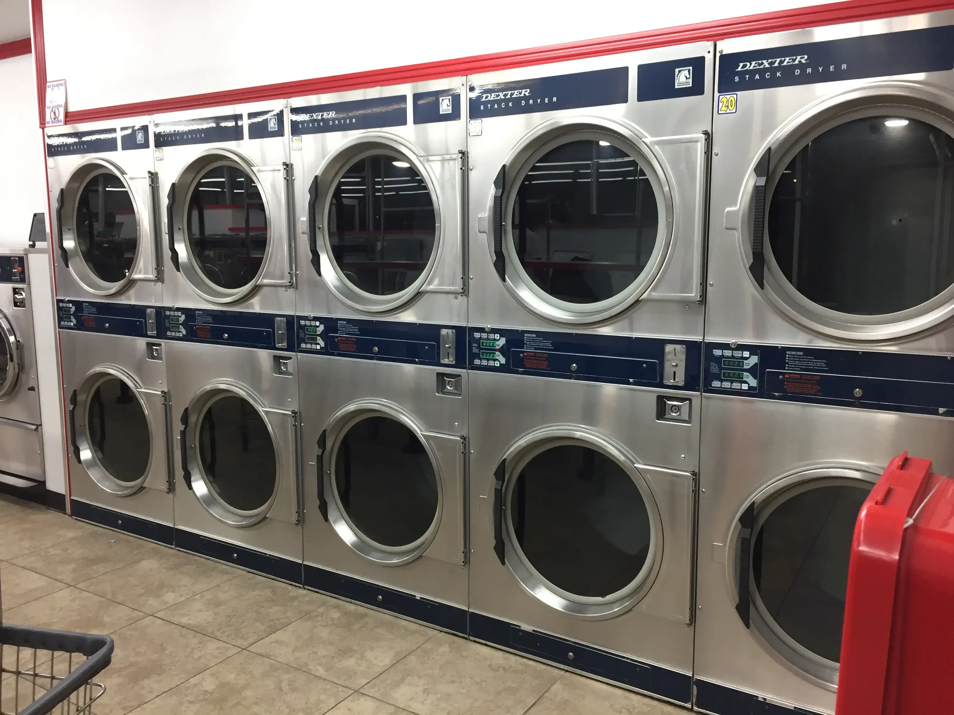 COIN Less LAUNDRY - Image 12