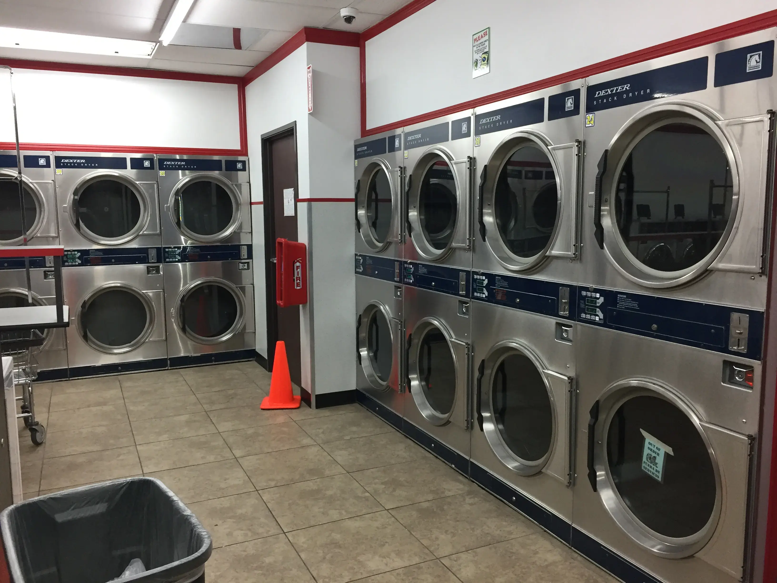 COIN Less LAUNDRY - Image 11