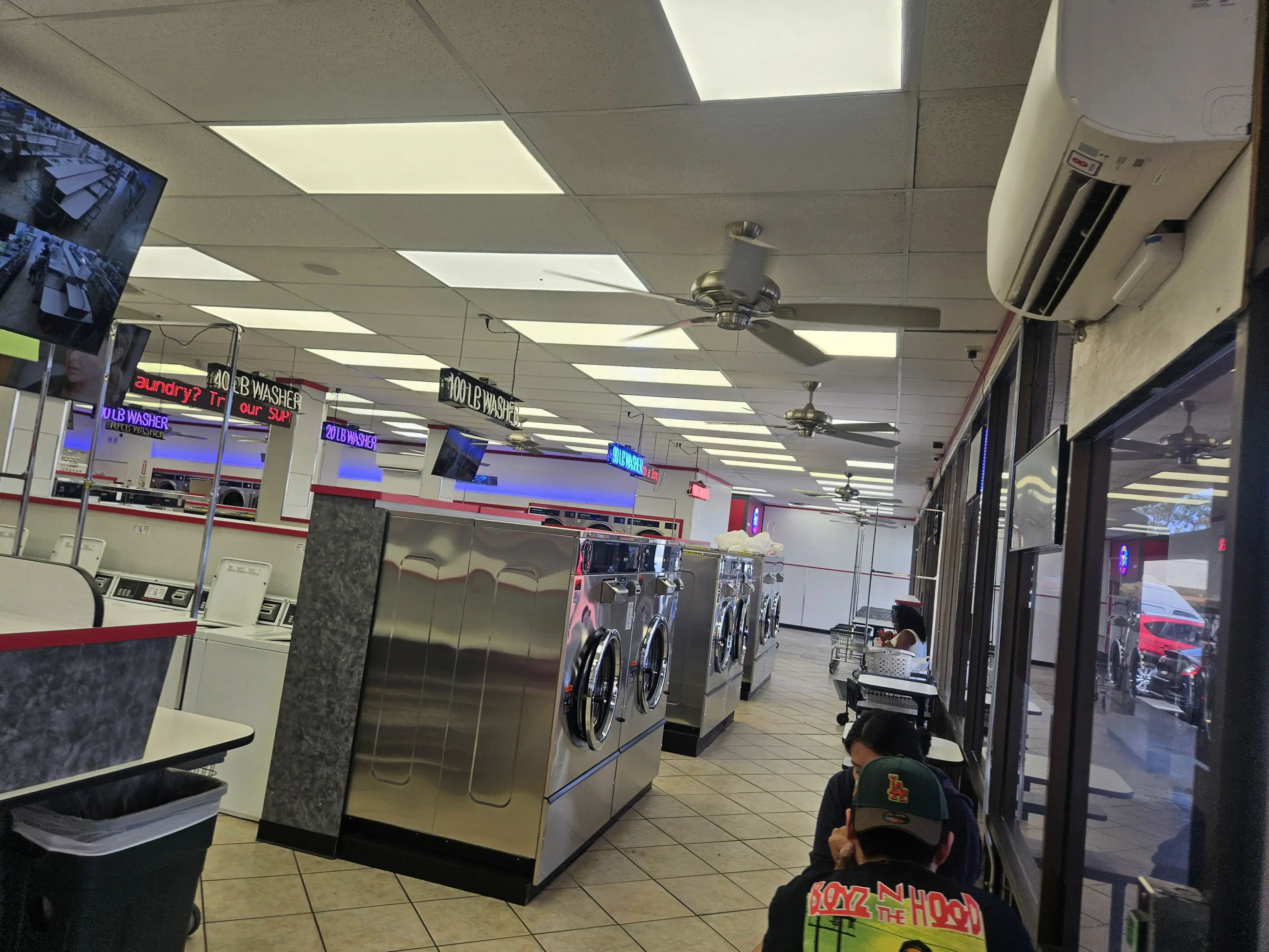 COIN Less LAUNDRY thumbnail 10