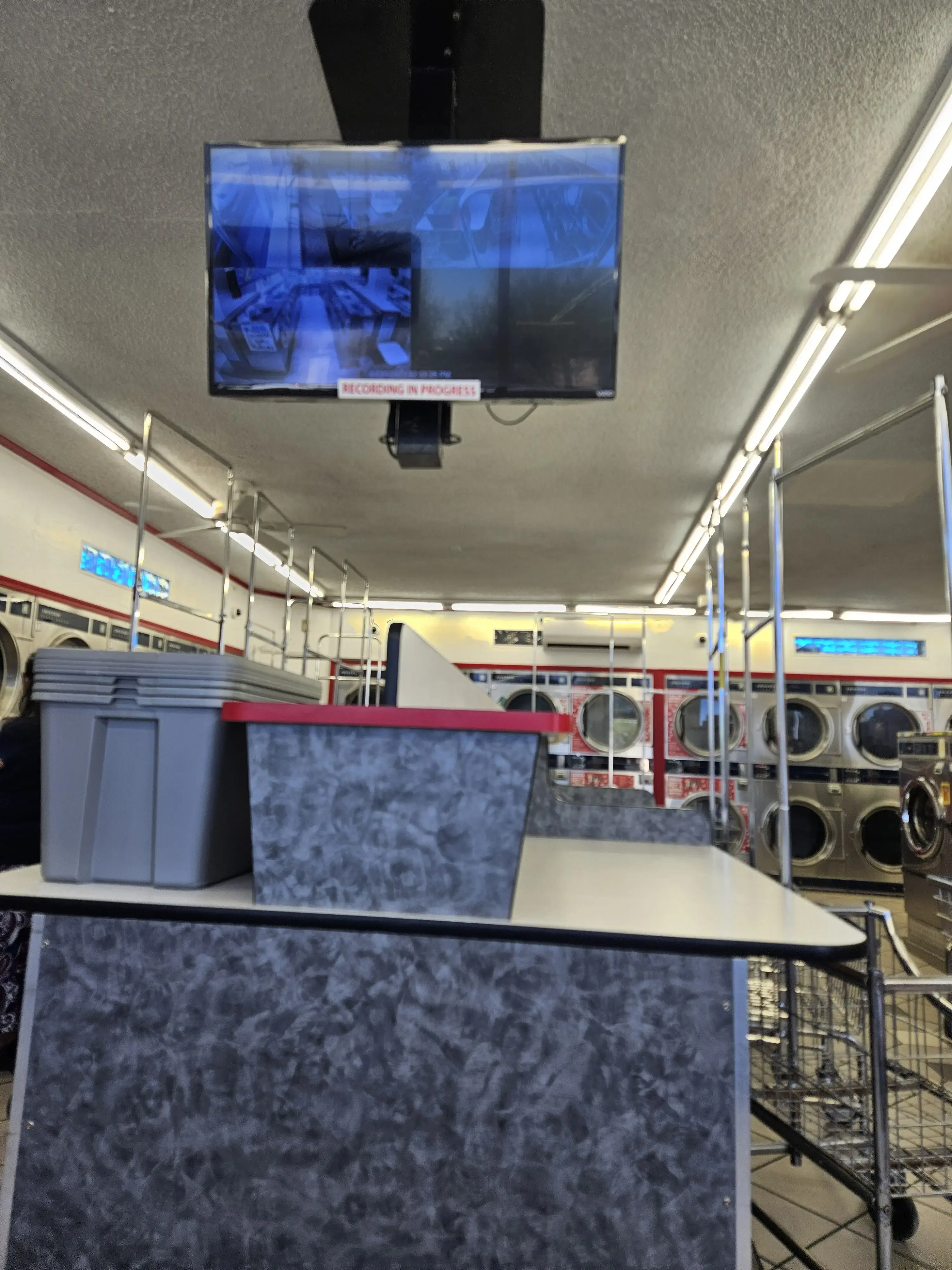 COIN Less LAUNDRY - Image 7