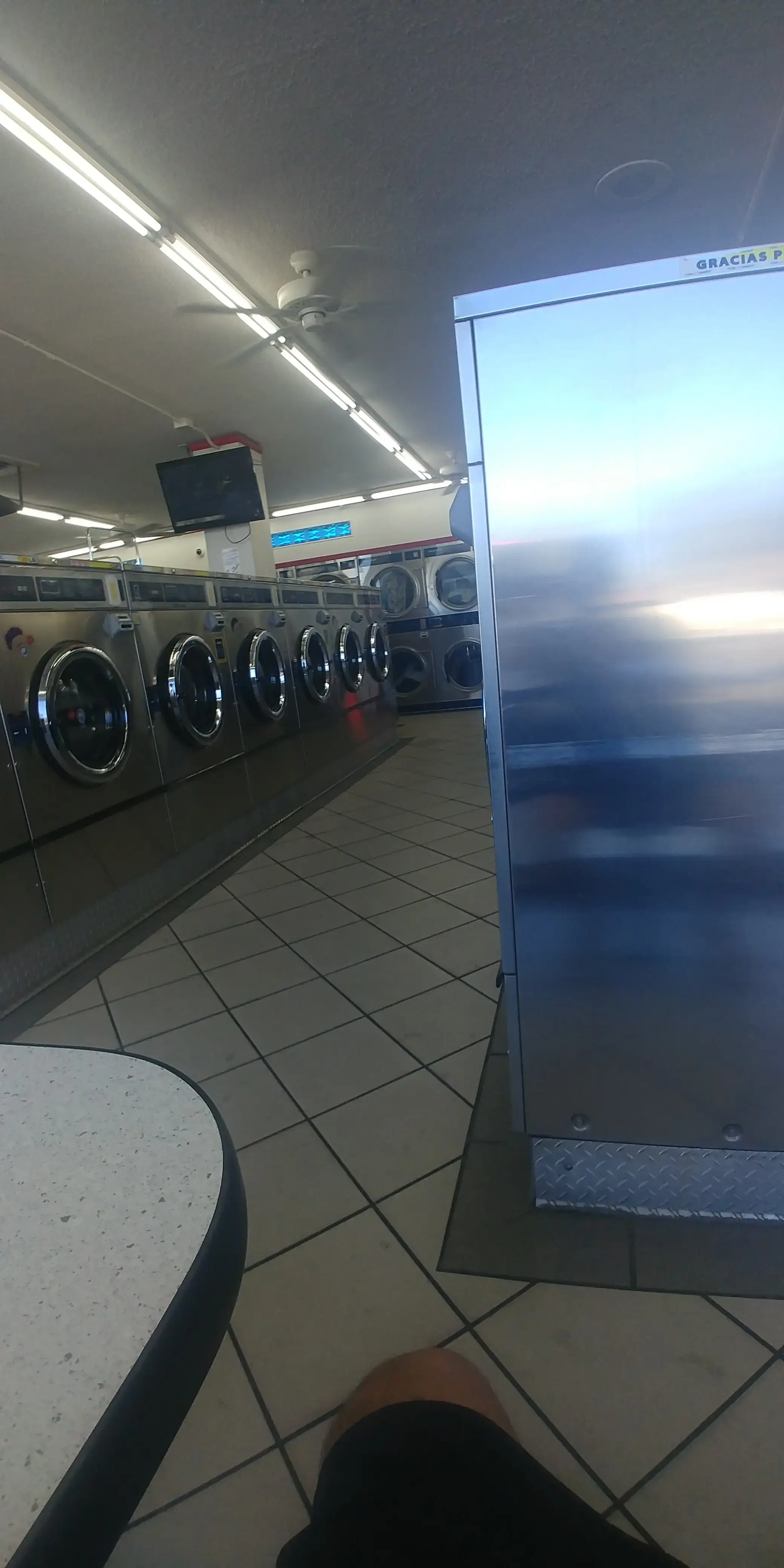 COIN Less LAUNDRY thumbnail 8