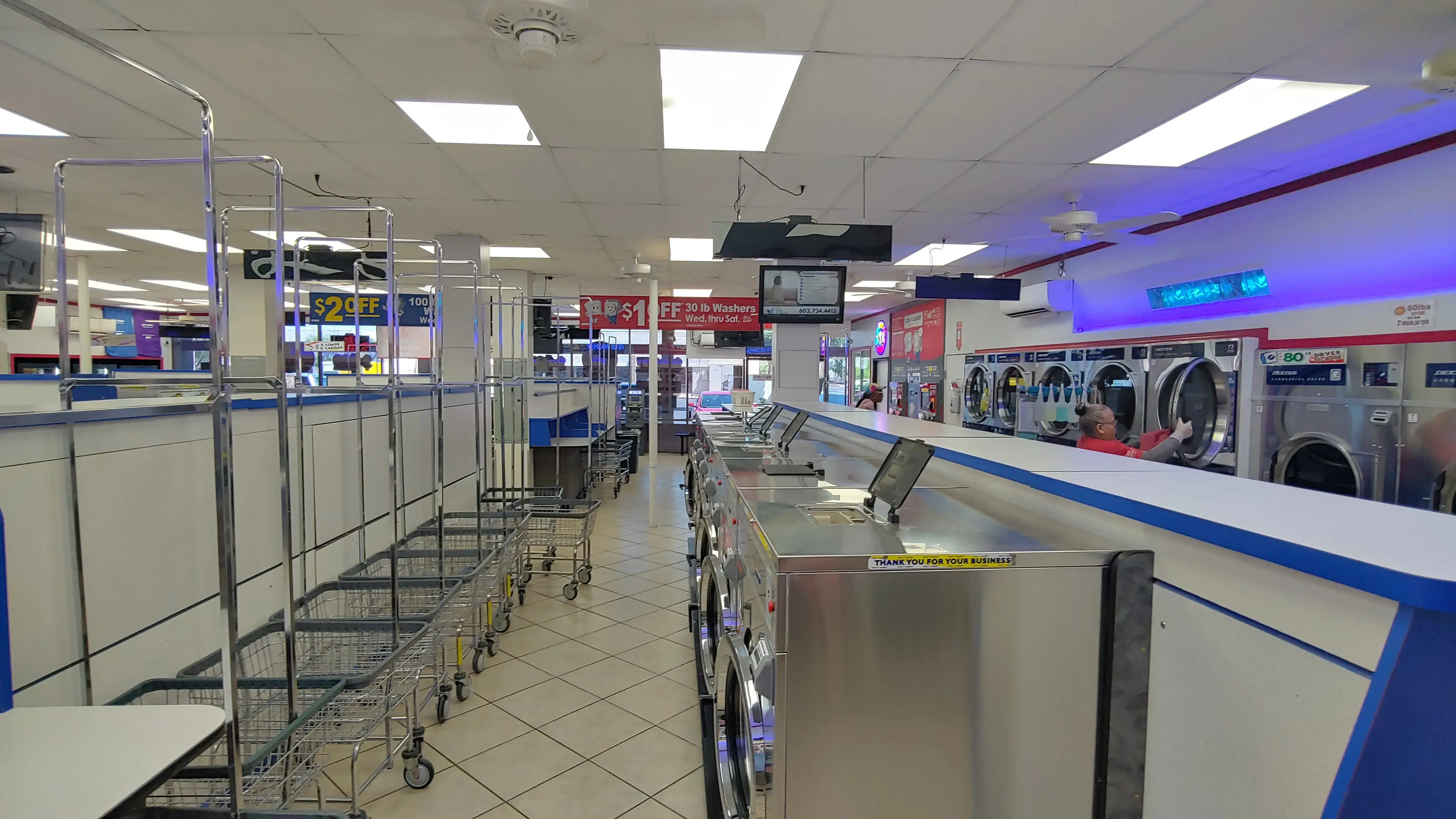 COIN Less LAUNDRY - Image 18