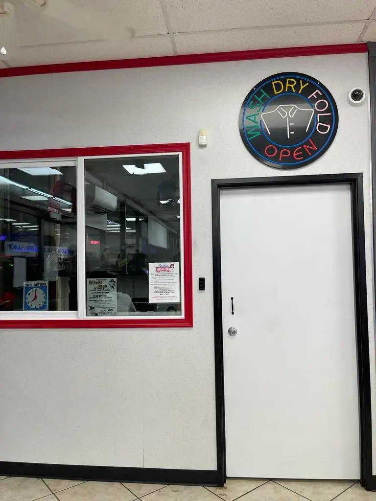 COIN Less LAUNDRY thumbnail 9